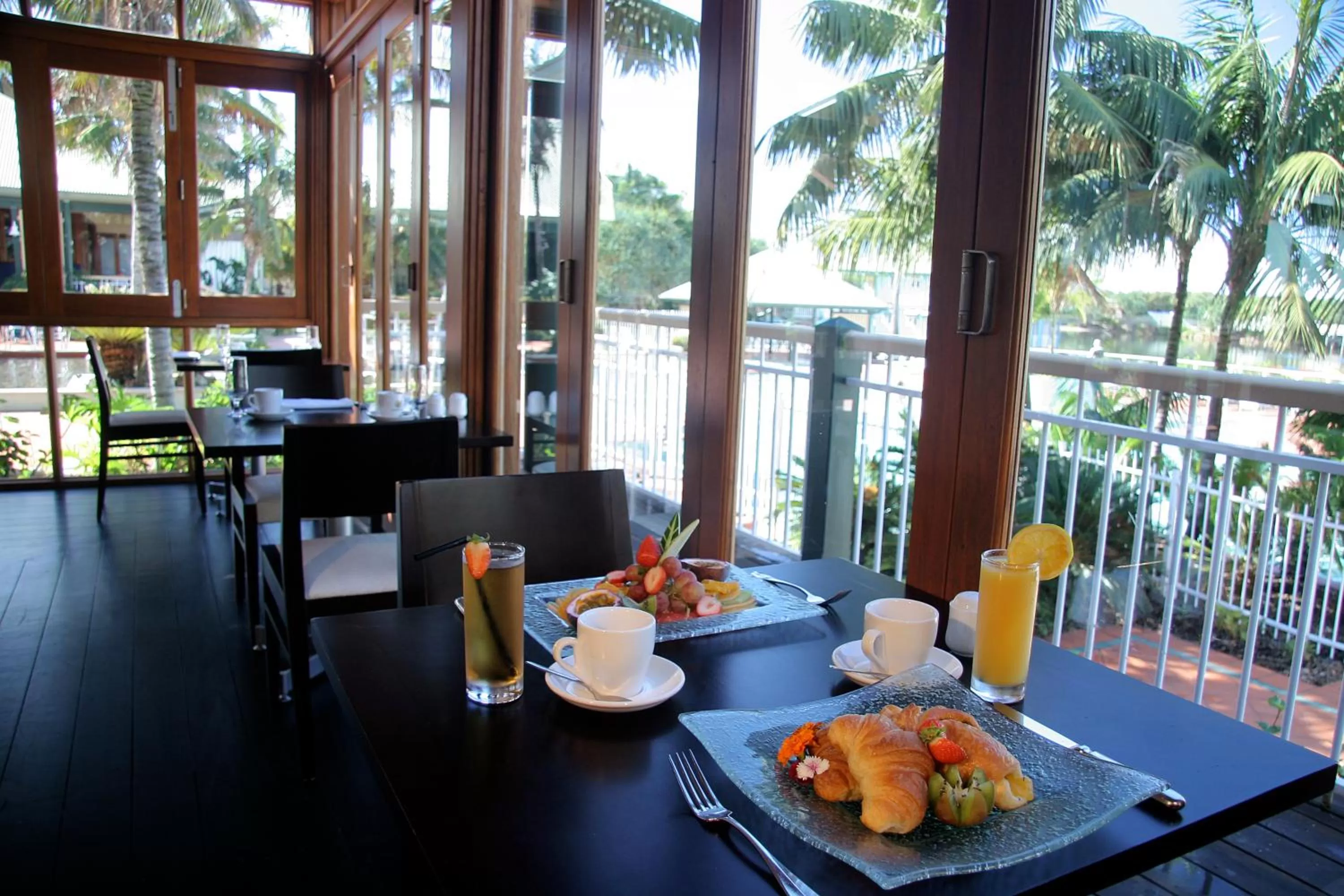 Breakfast in Novotel Sunshine Coast Resort