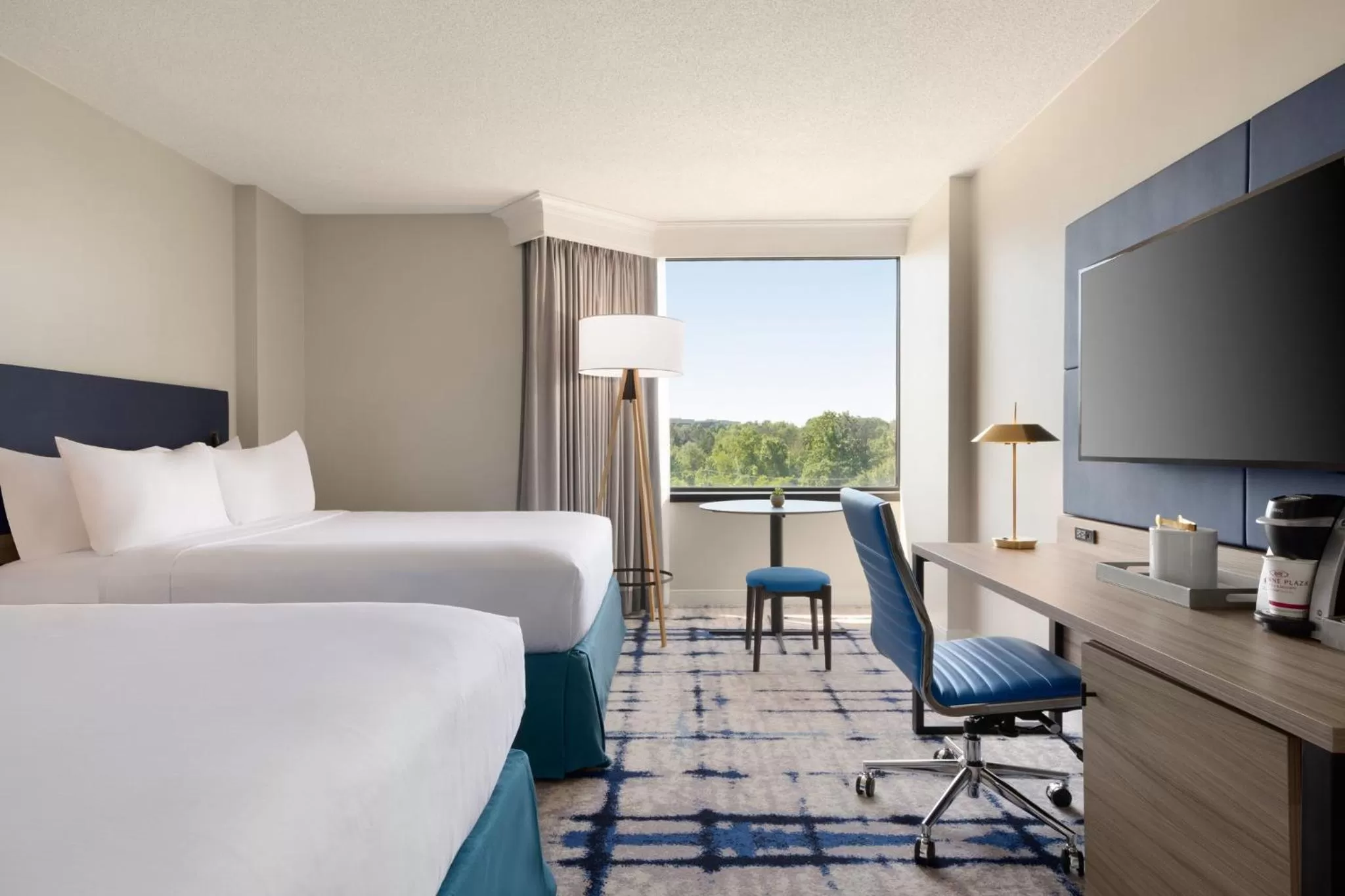 Photo of the whole room, Bed in Crowne Plaza College Park - Washington DC by IHG