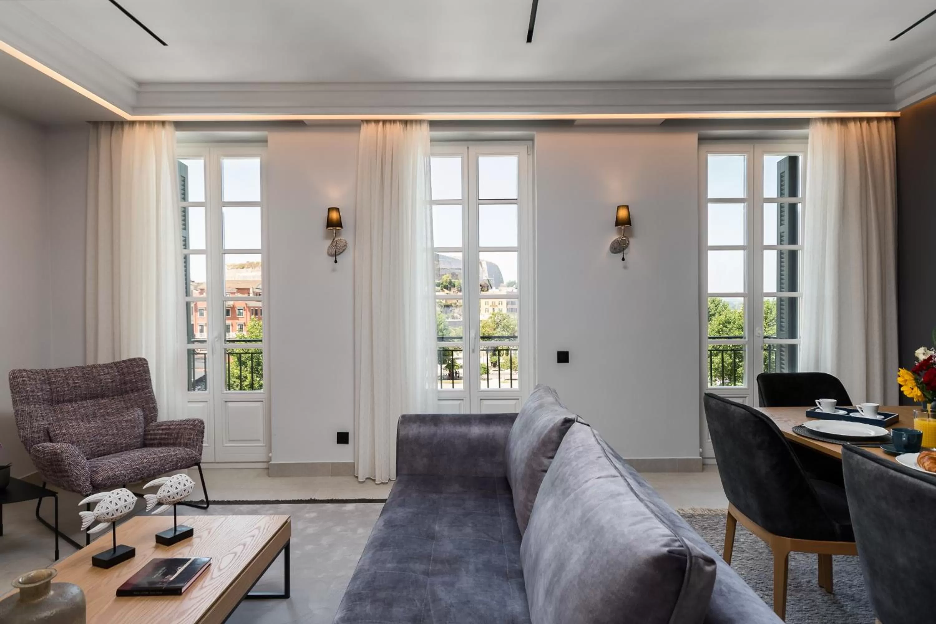 Living room in New York Luxury Suites