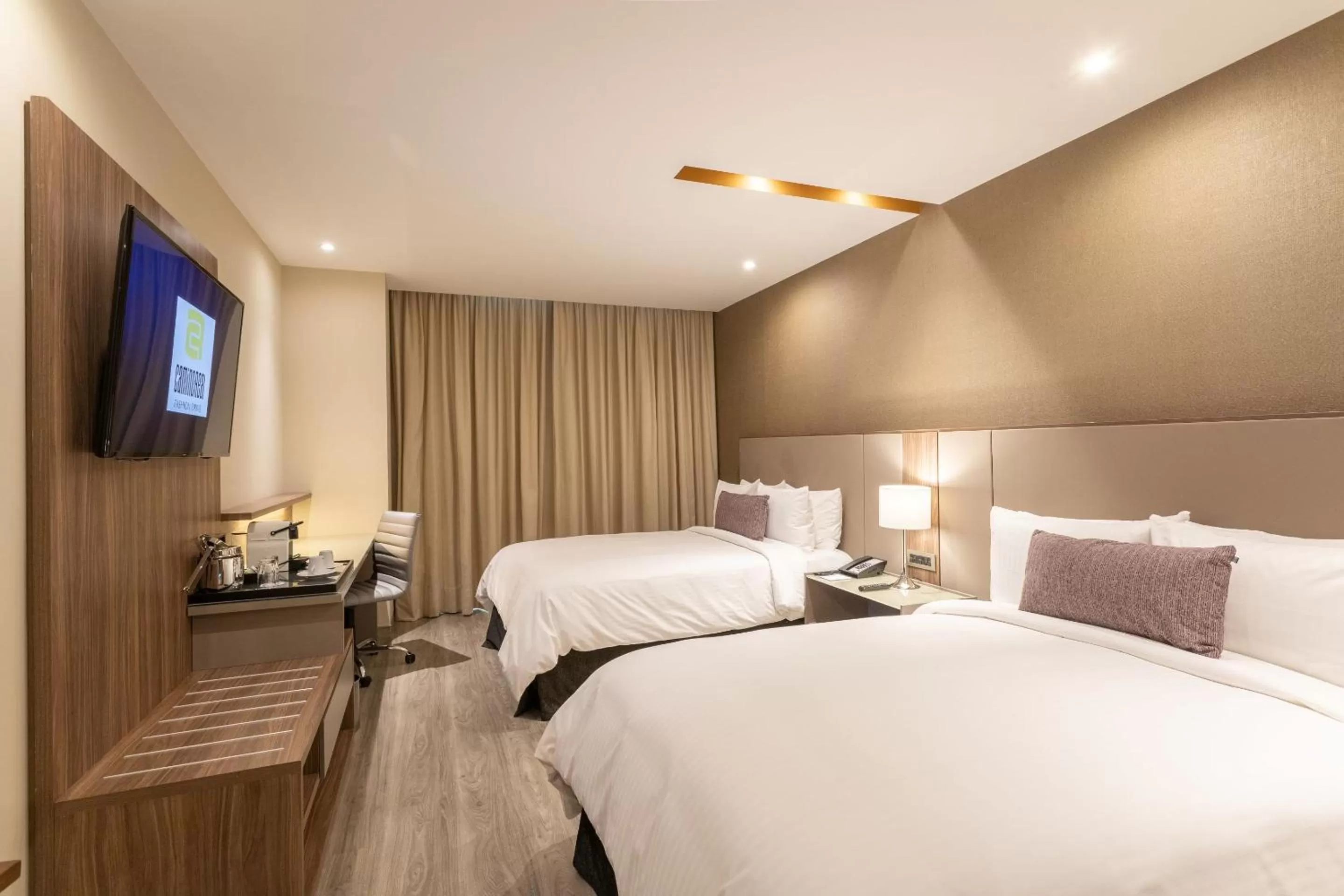 Photo of the whole room, Bed in Camino Real Fashion Drive Monterrey