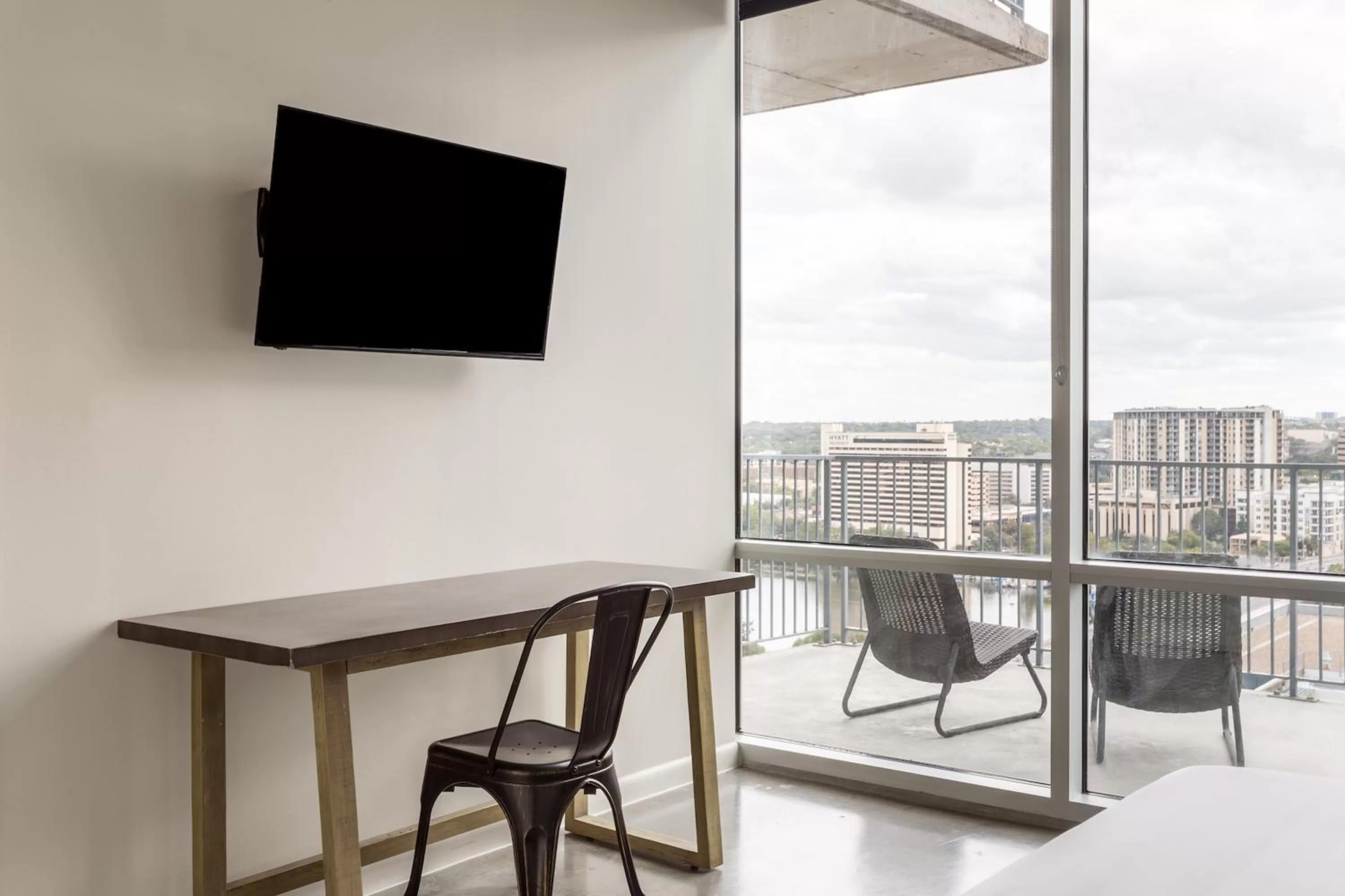 TV and multimedia, TV/Entertainment Center in Kasa 2nd Street Austin