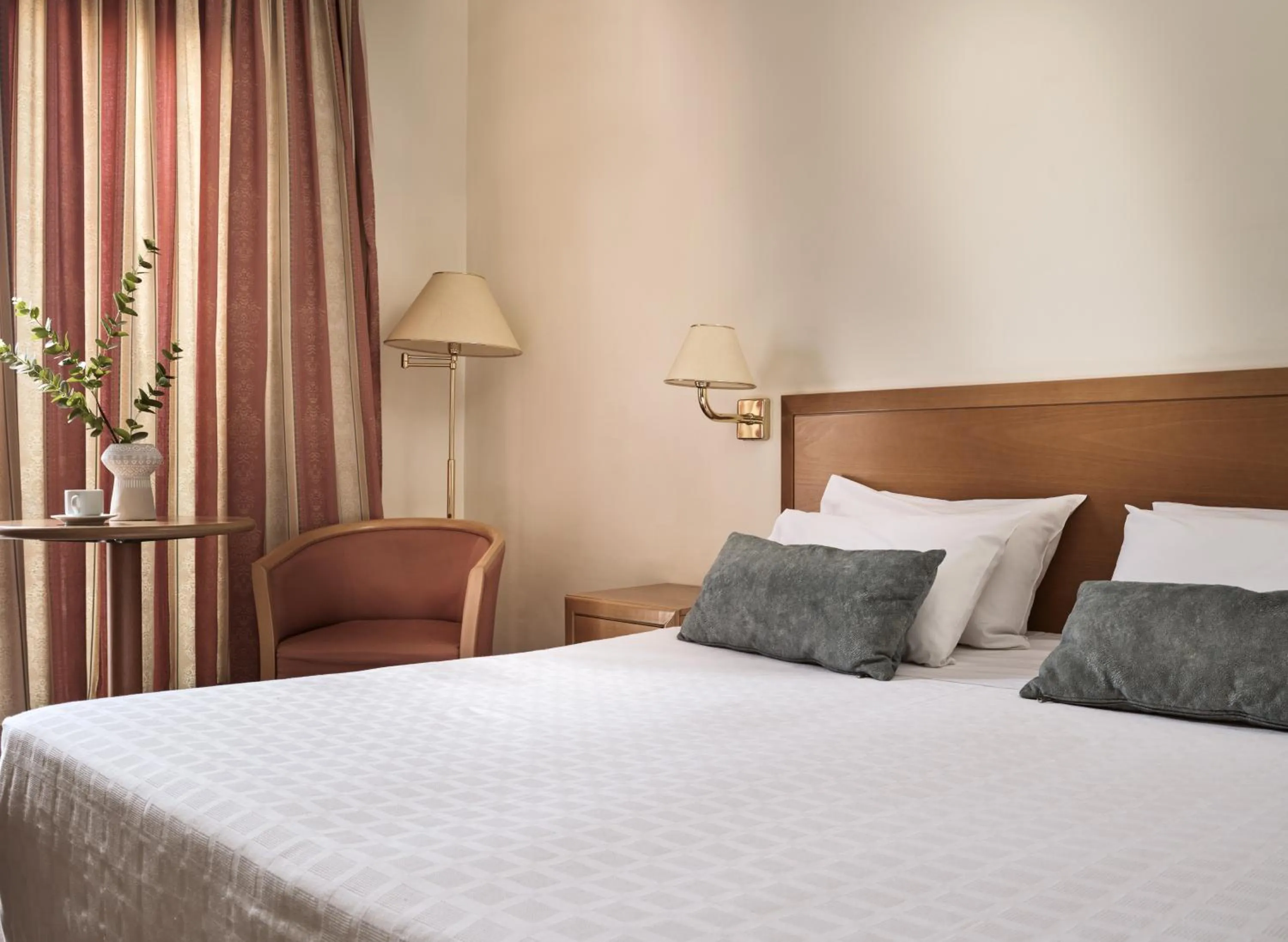 Bed in Strada Marina Hotel