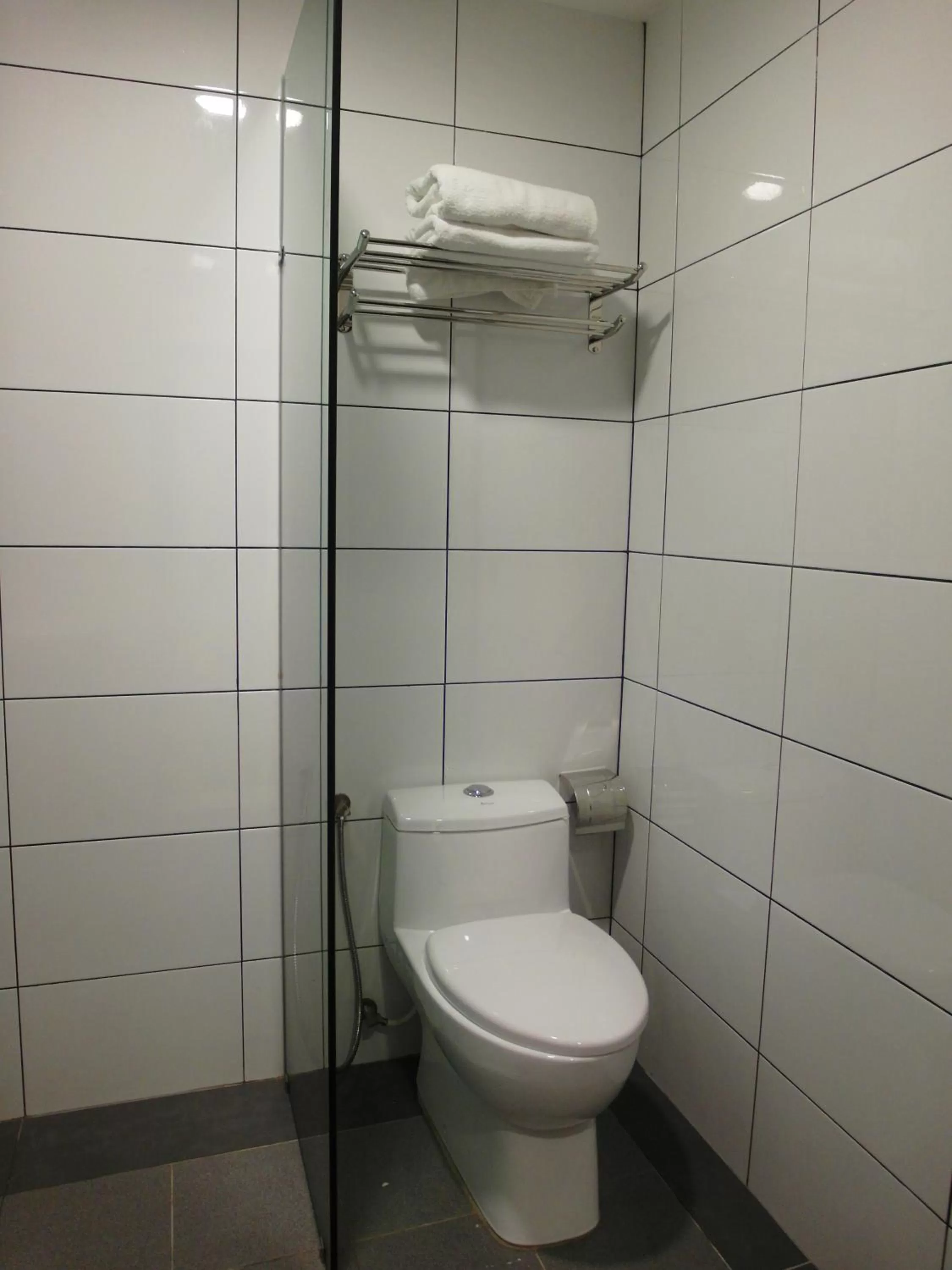 Bathroom in Nagoya Inn Hotel