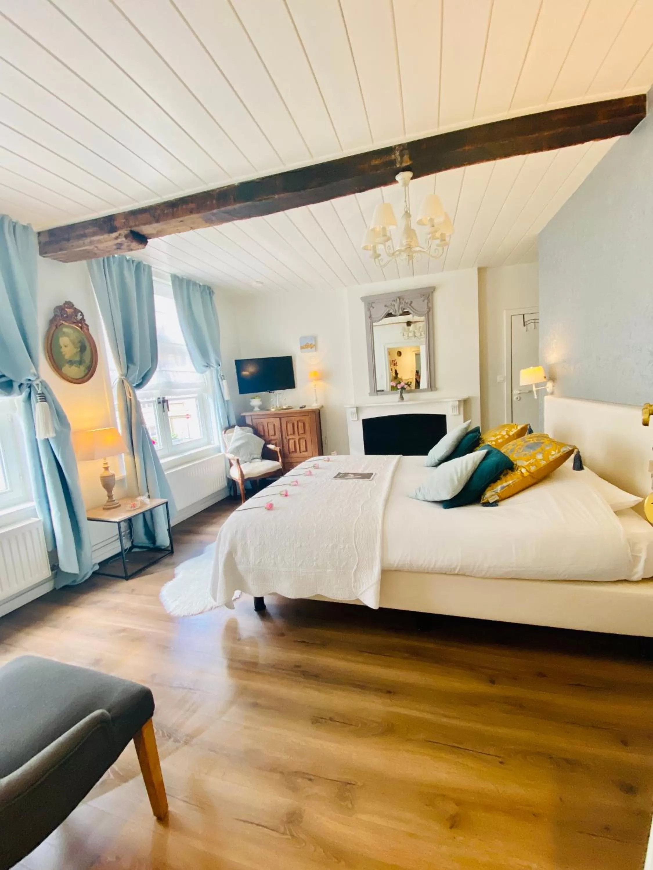 Bed in The White Queen B&B