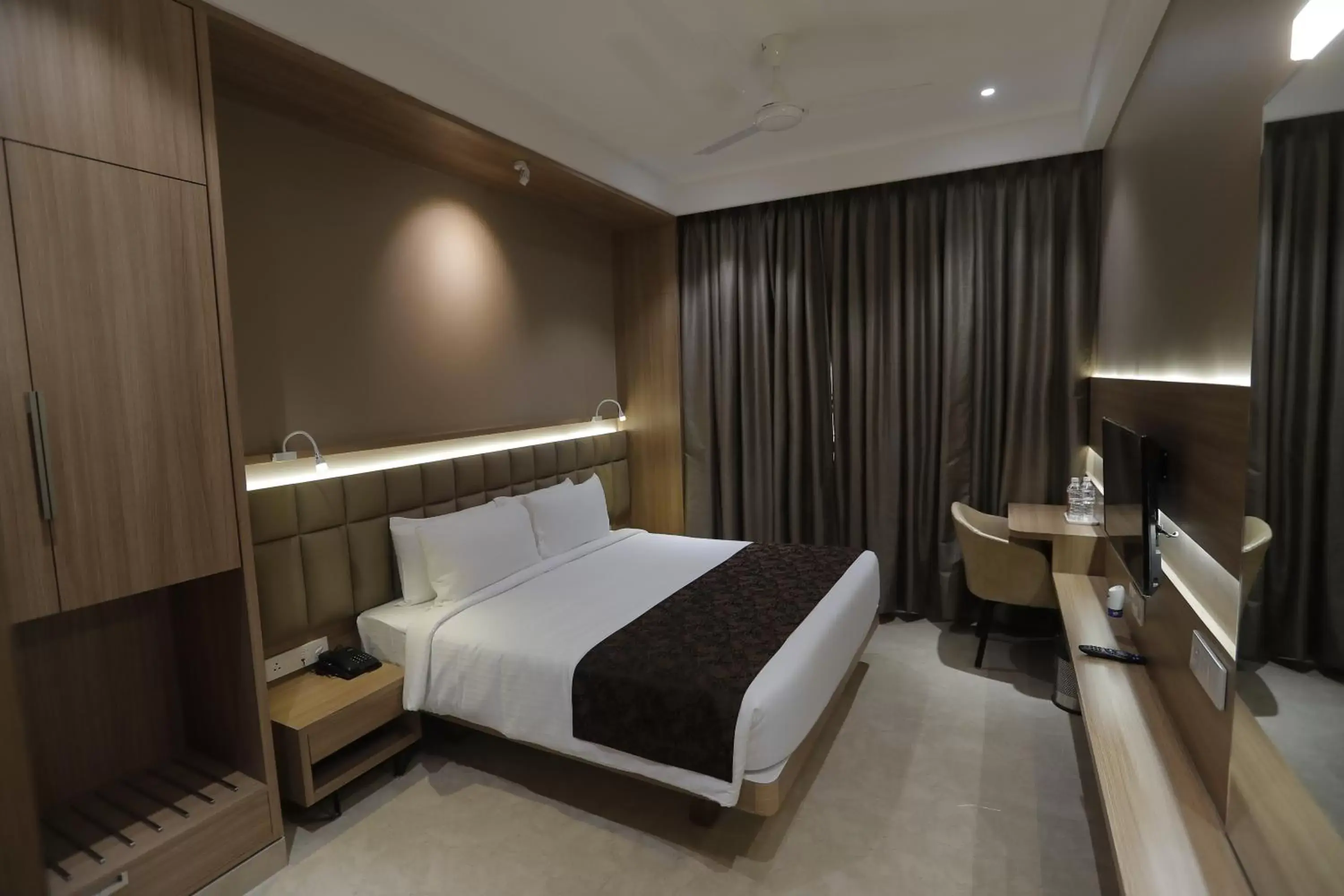 Standard Double Room - single occupancy in Hotel Radiance Standard Double Room - single occupancy in Hotel Radiance