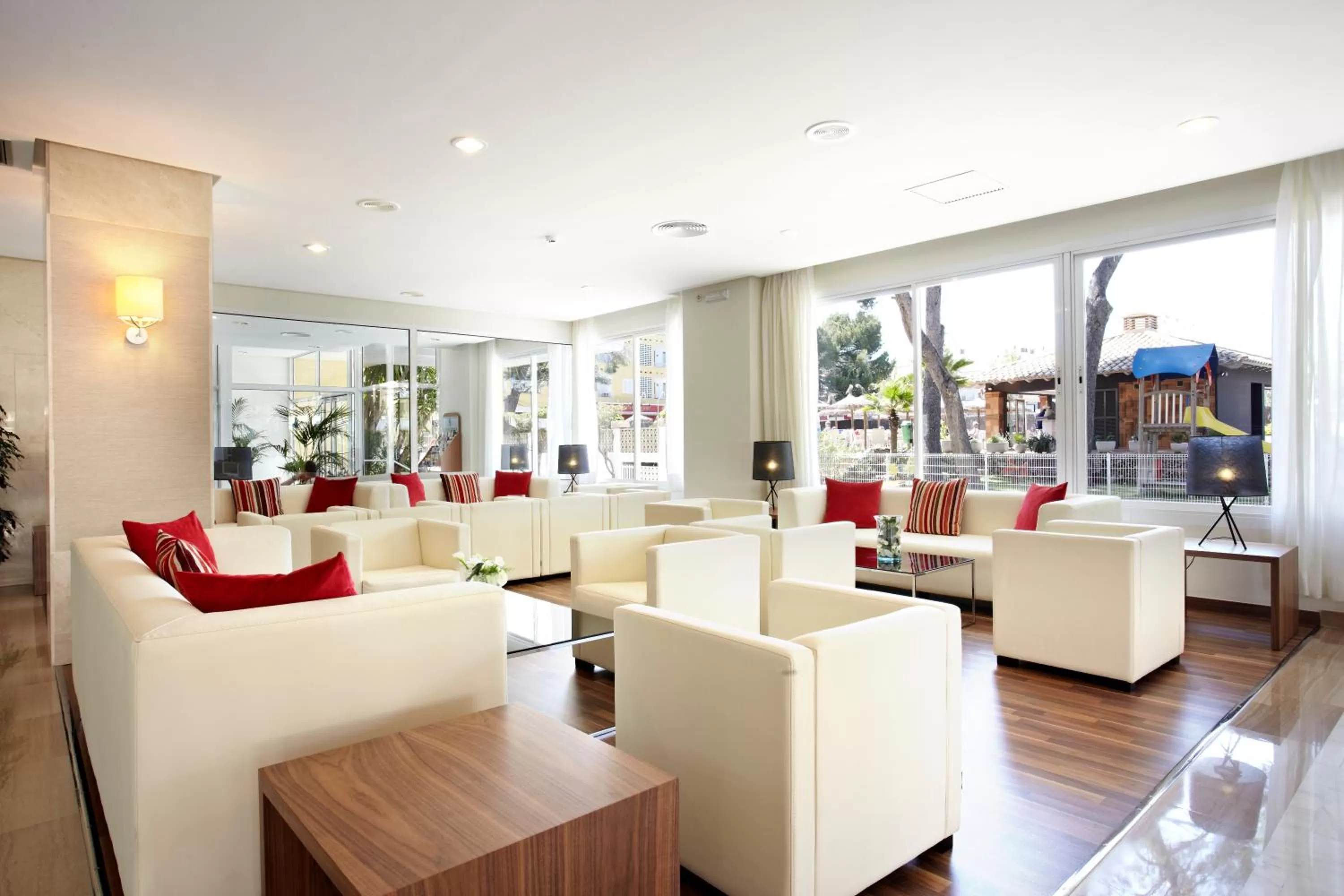 Restaurant/places to eat in Grupotel Montecarlo