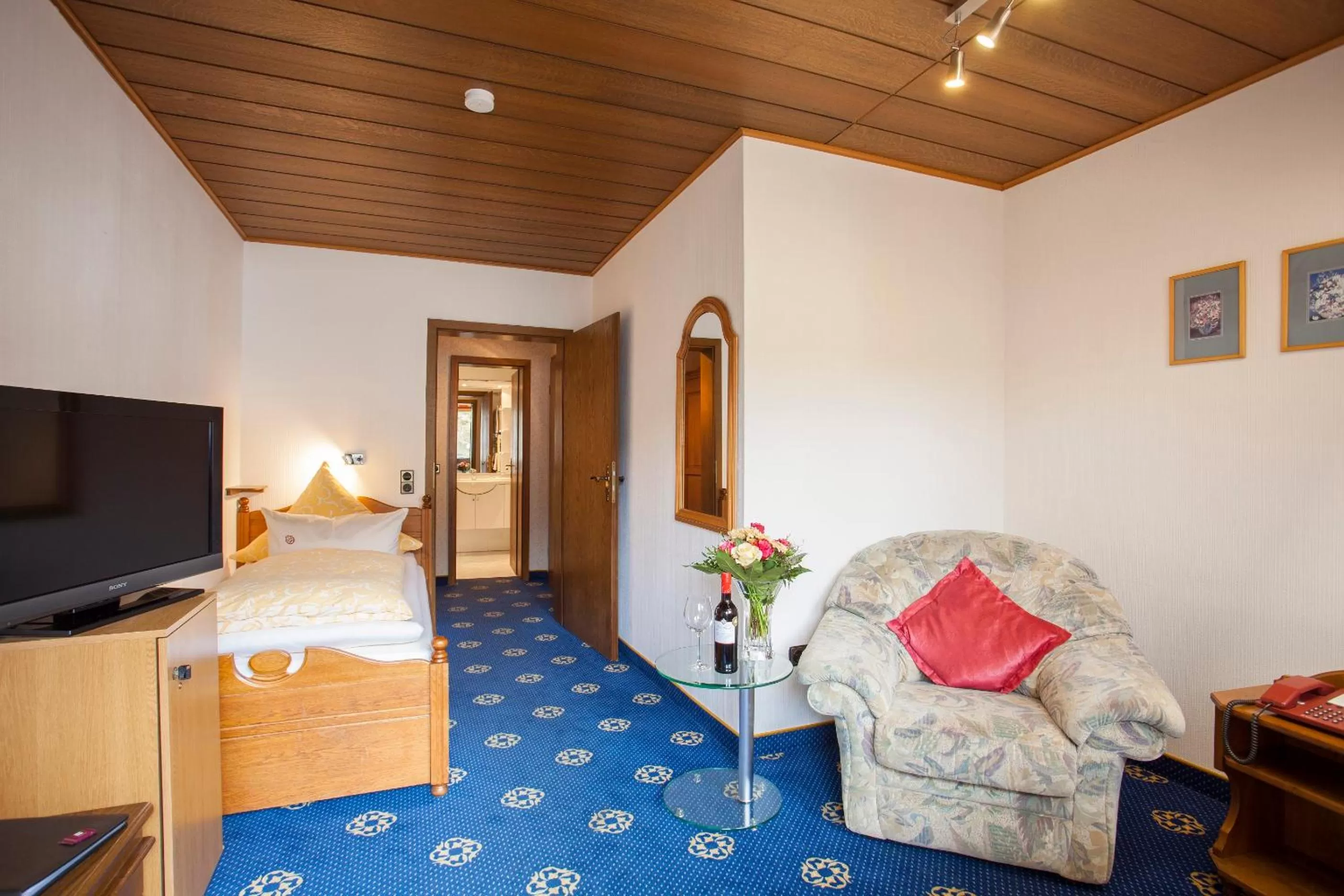 Bathroom, Seating Area in Sporthotel Göbel