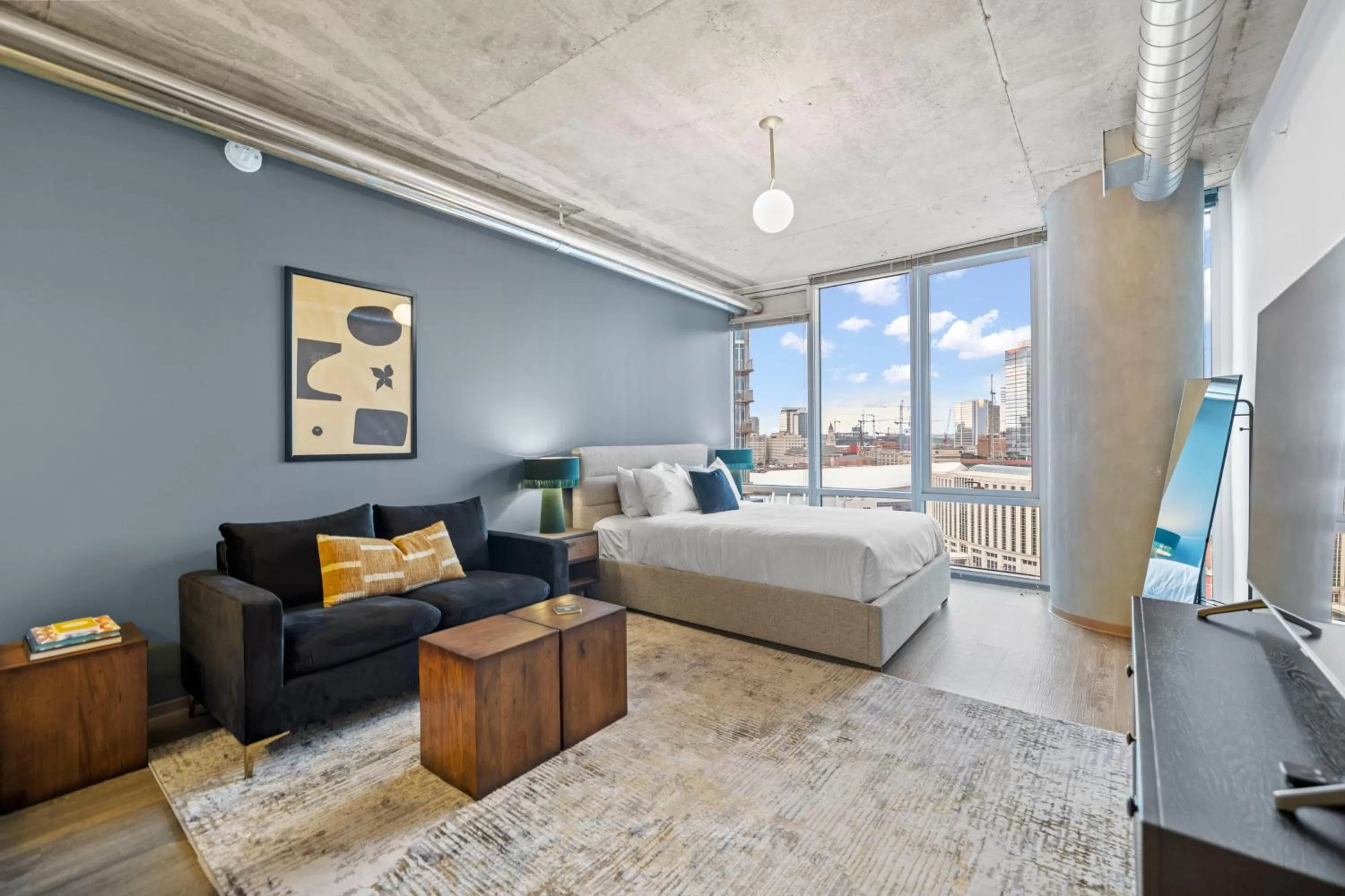 Bedroom, Bed in Placemakr Premier SoBro