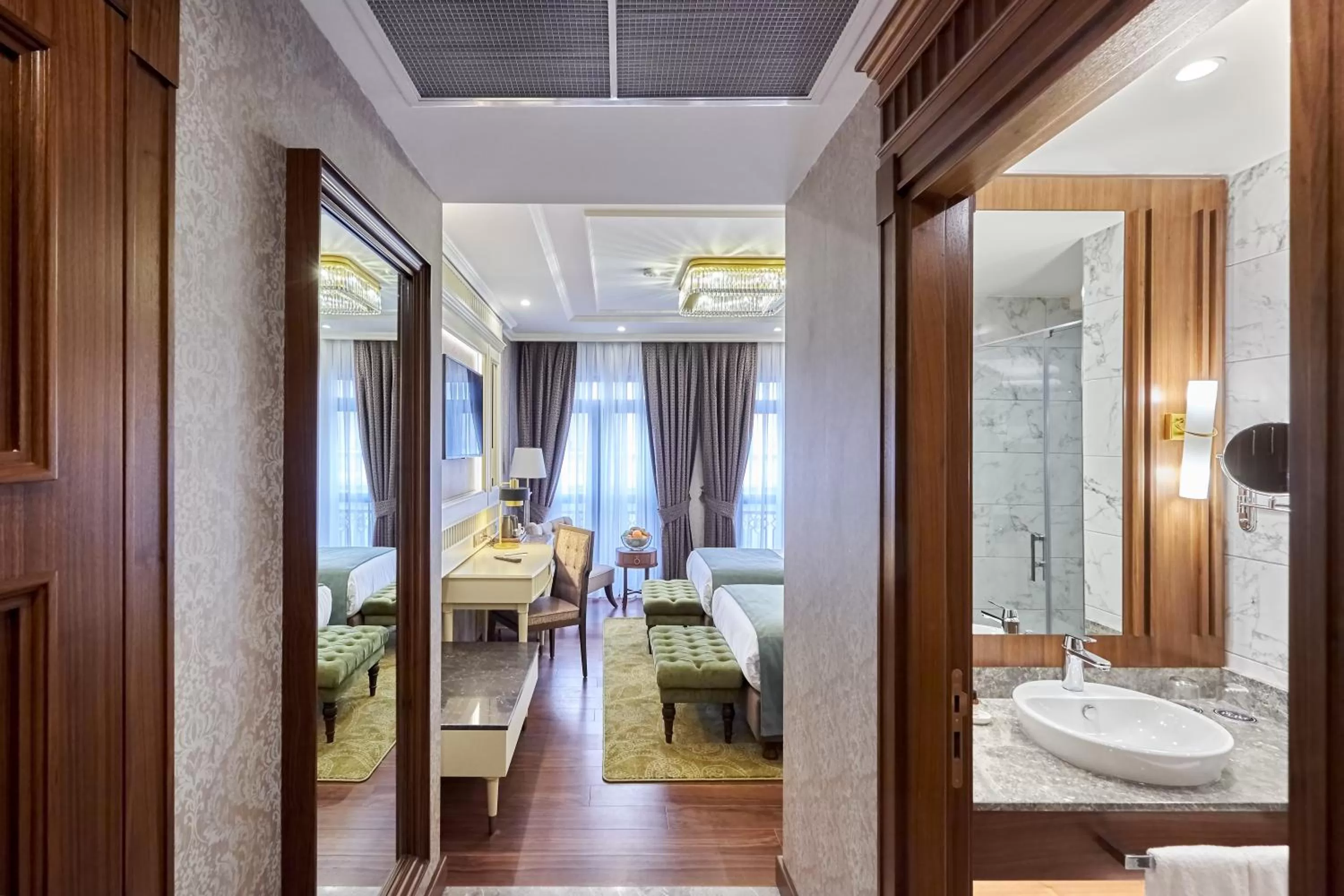 Bathroom, Bed in Aspera Hotel Golden Horn