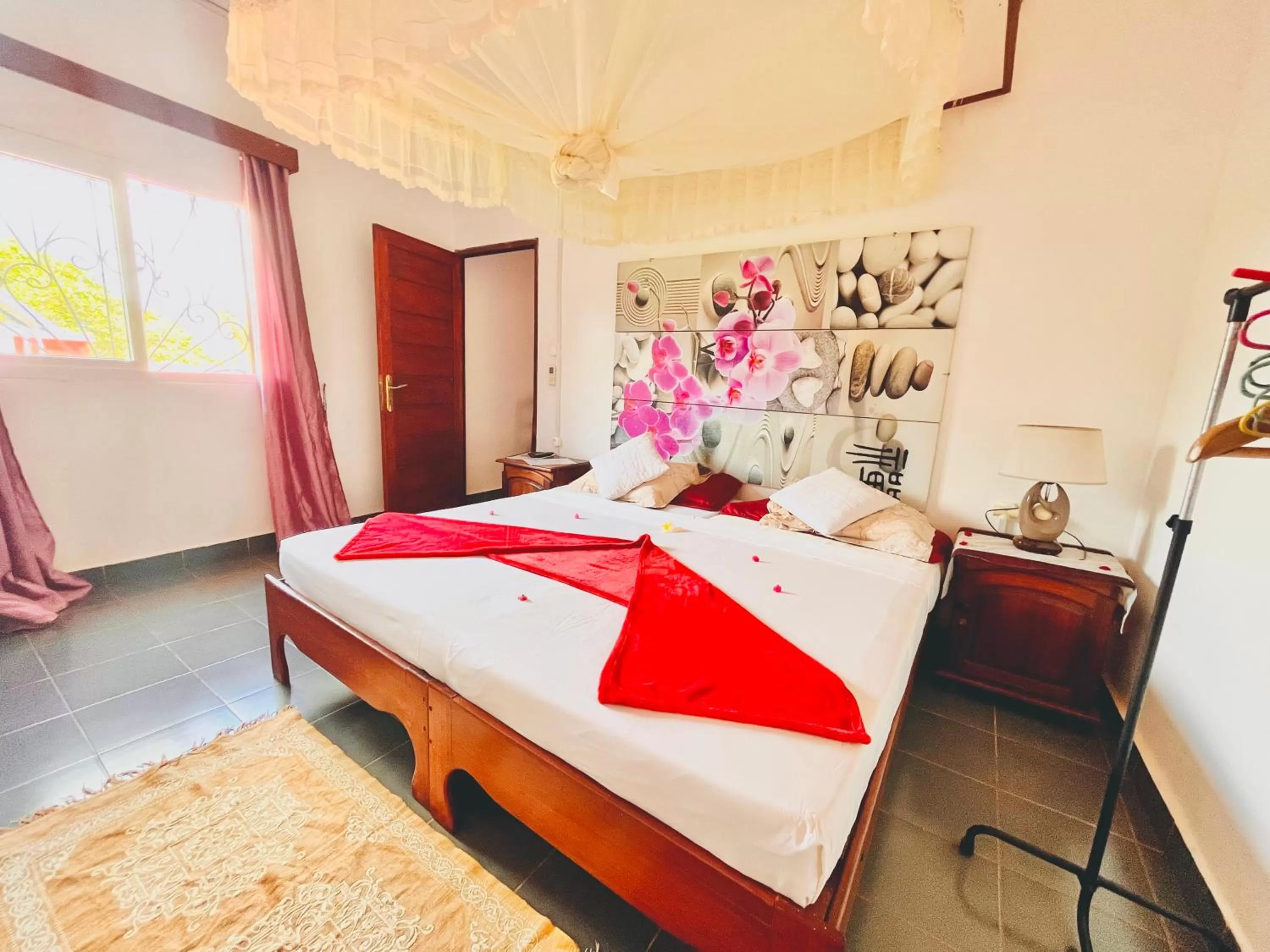 Bedroom, Bed in Régina Lodge Diégo Suarez Madagascar