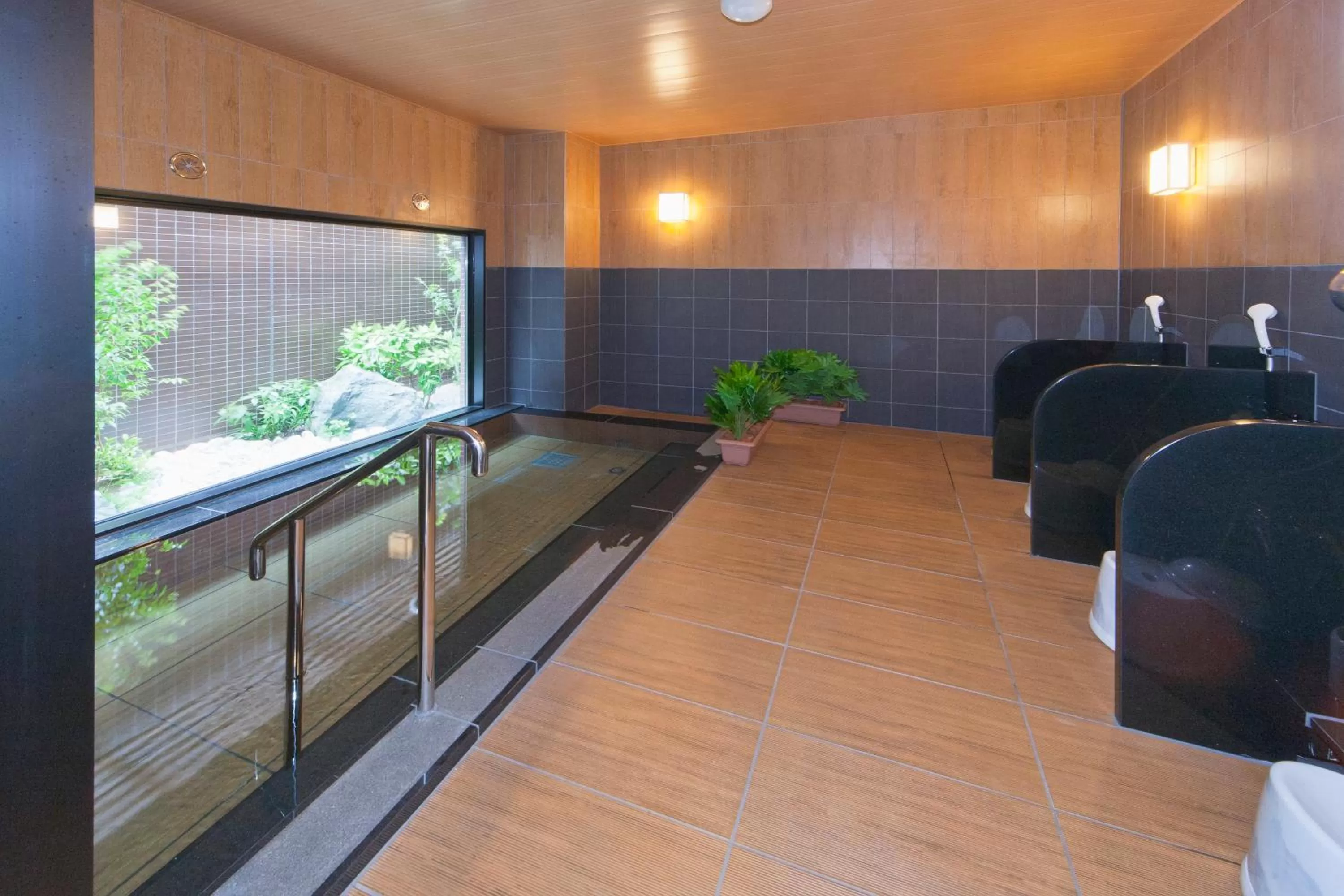 Area and facilities in Hotel Route-Inn Saiki Ekimae