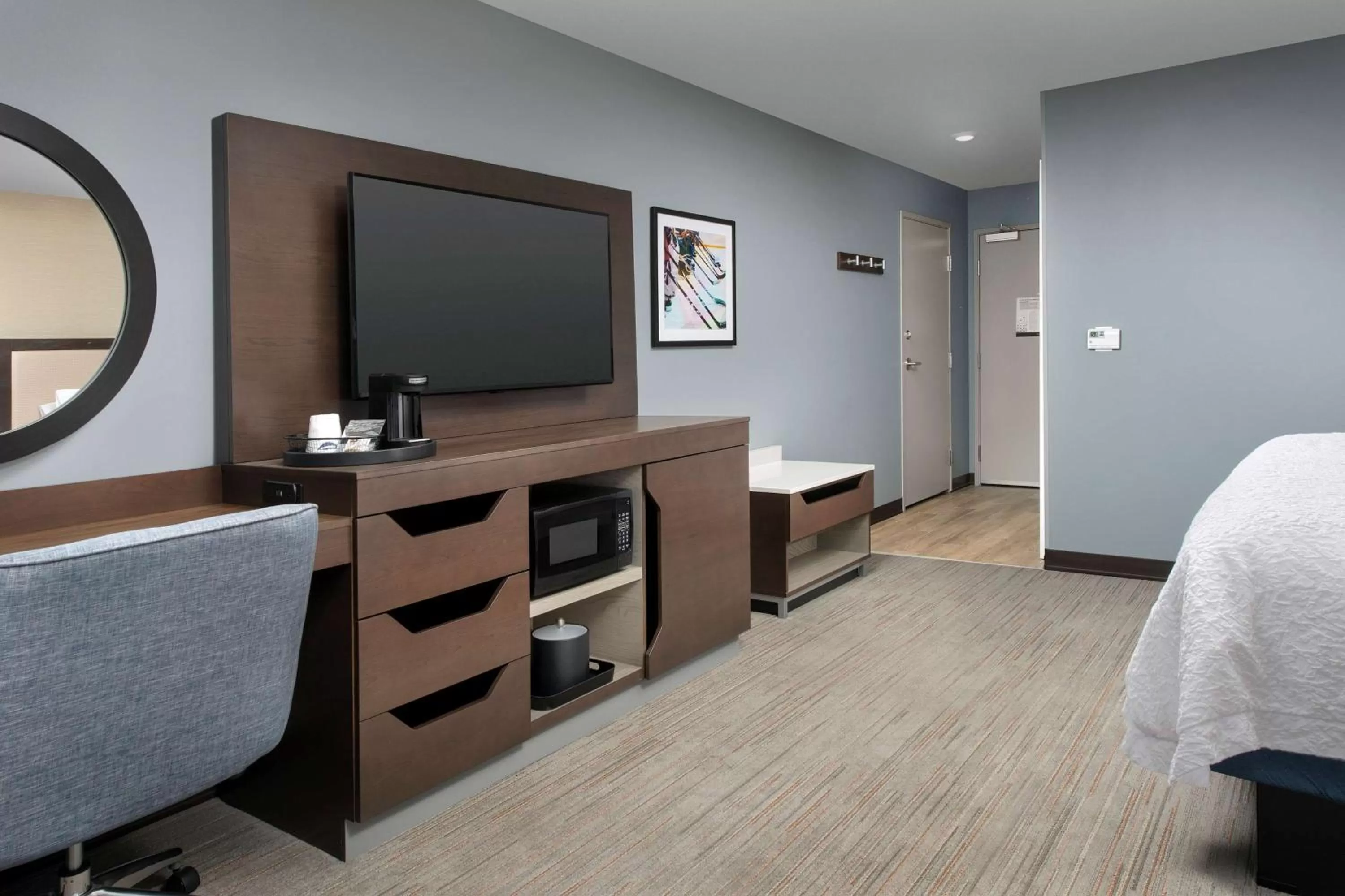 Queen Room with Two Queen Beds - Hearing Accessible/Non-Smoking in Hampton Inn Warroad, MN