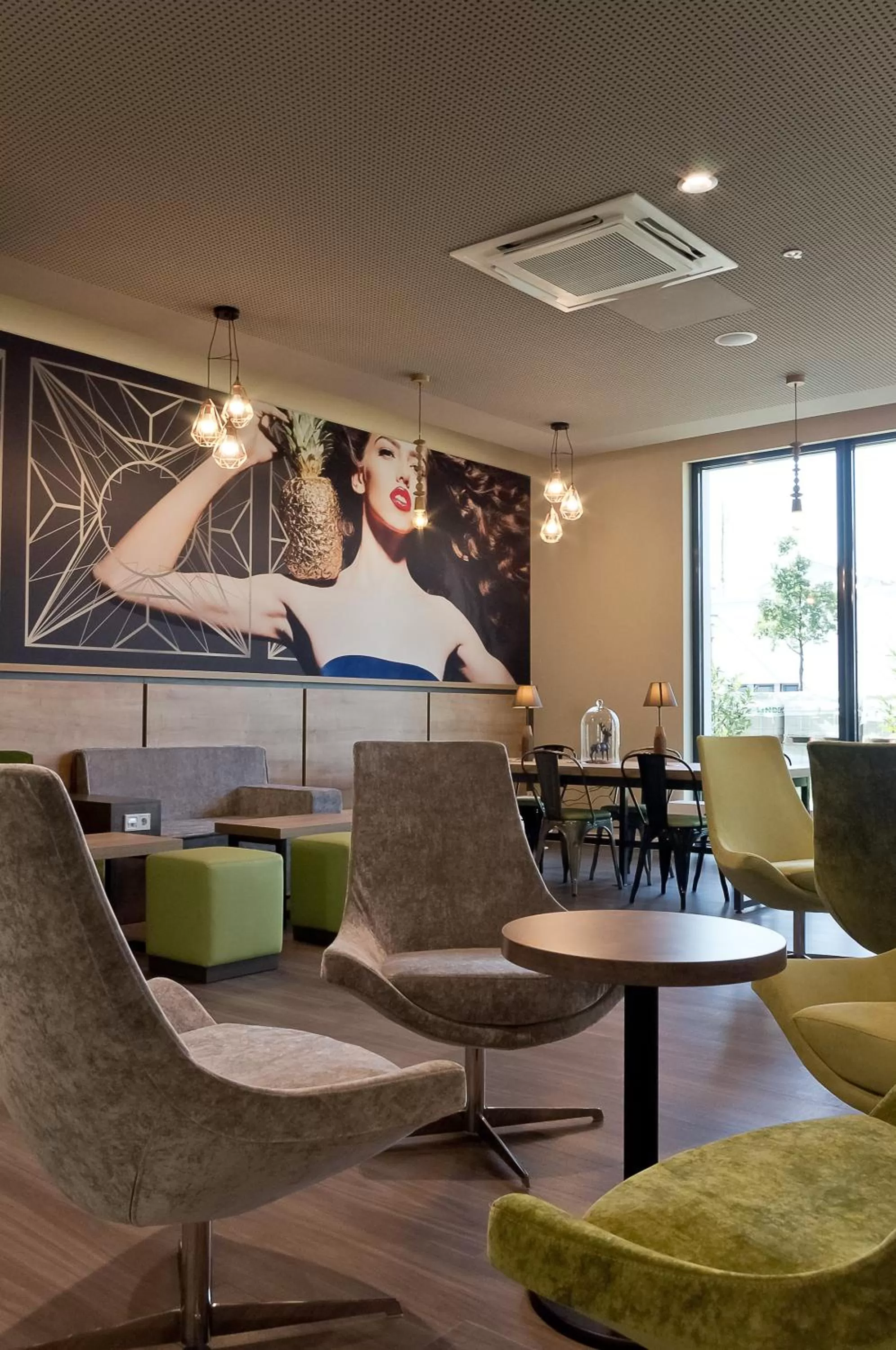 Restaurant/places to eat in Super 8 by Wyndham Munich City North