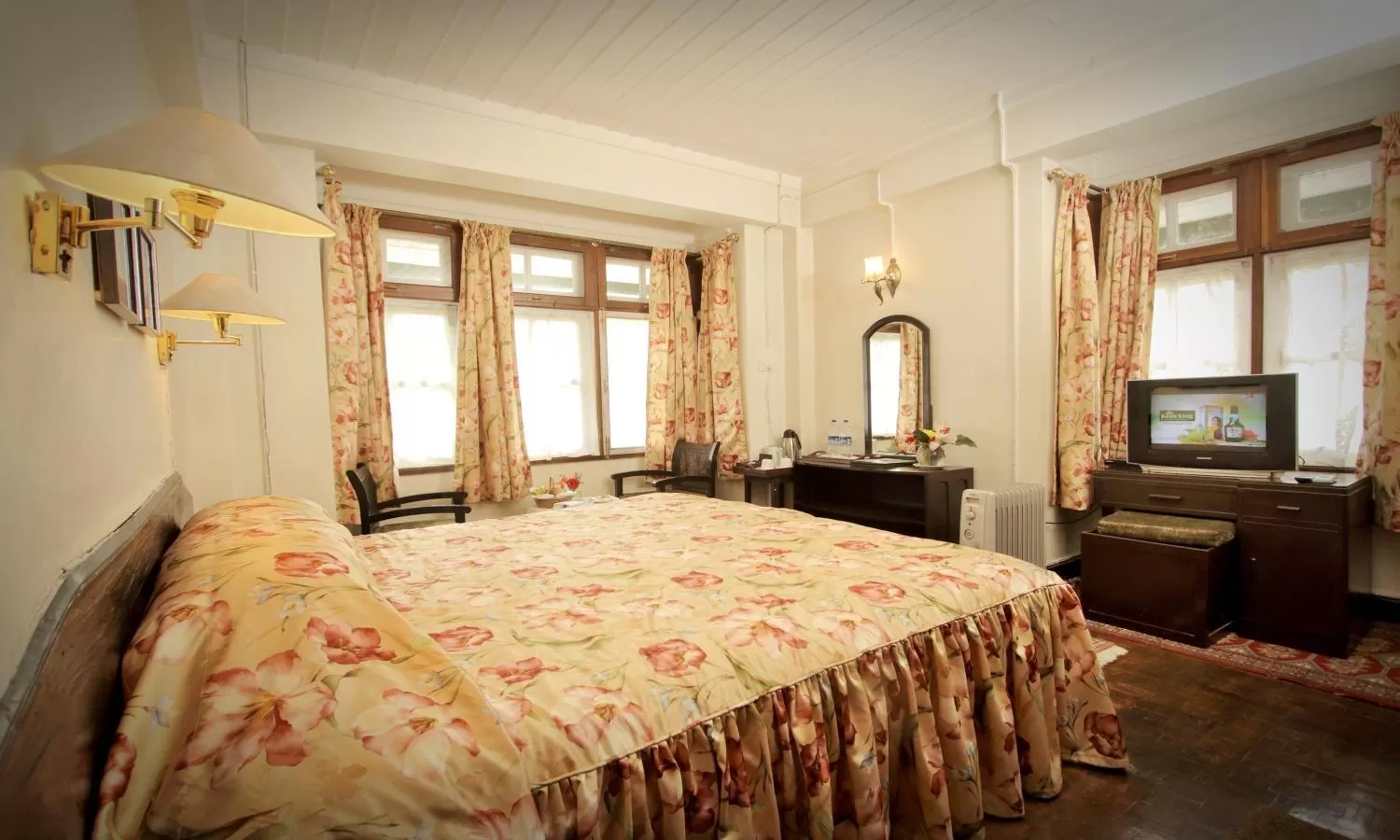 Bed in Windamere Hotel - A Colonial Heritage