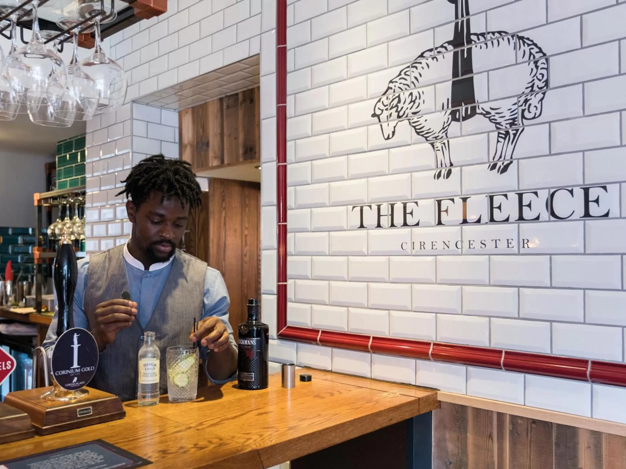 Lounge or bar in The Fleece at Cirencester