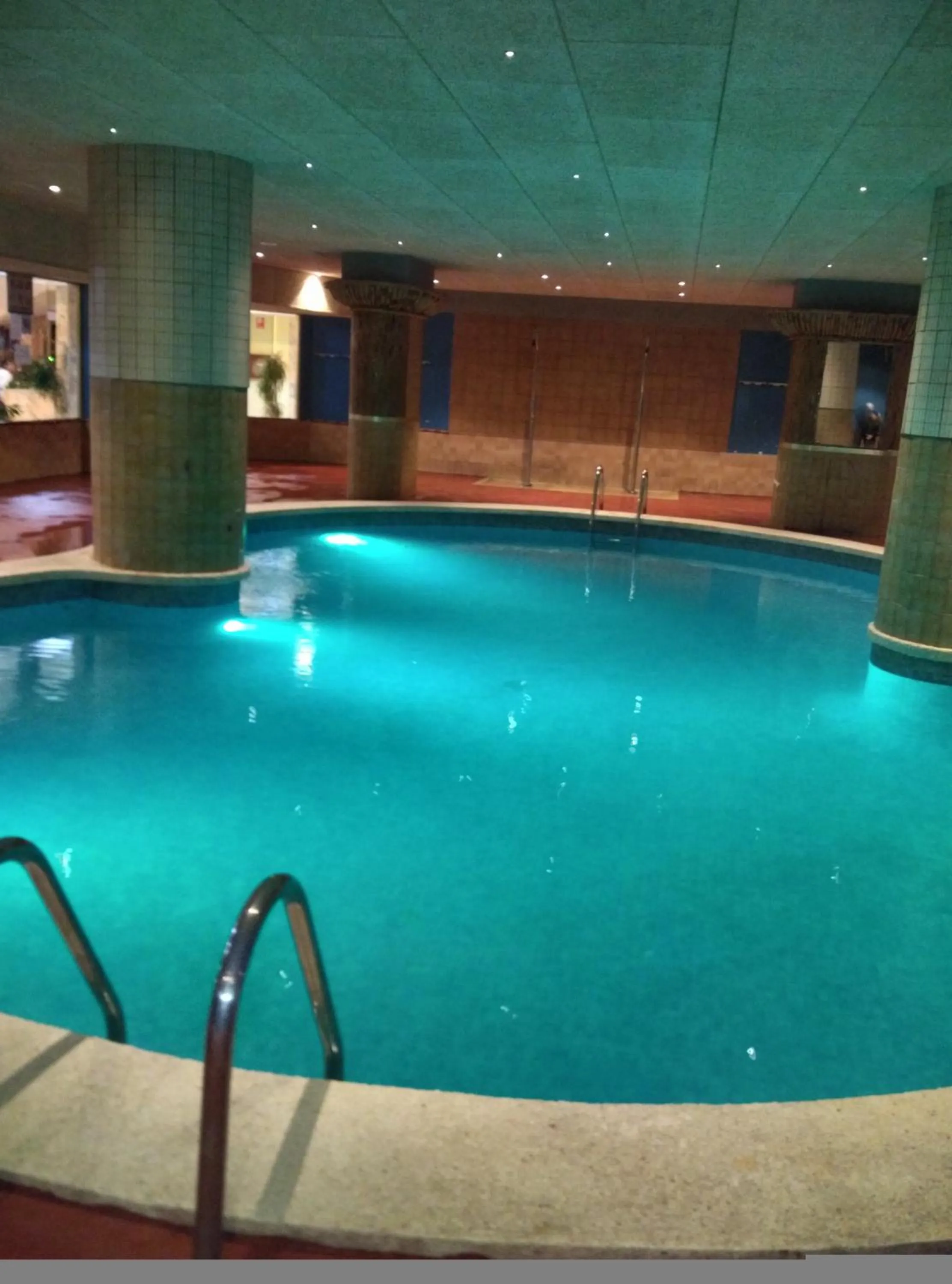 Swimming pool in Hotel Esplendid