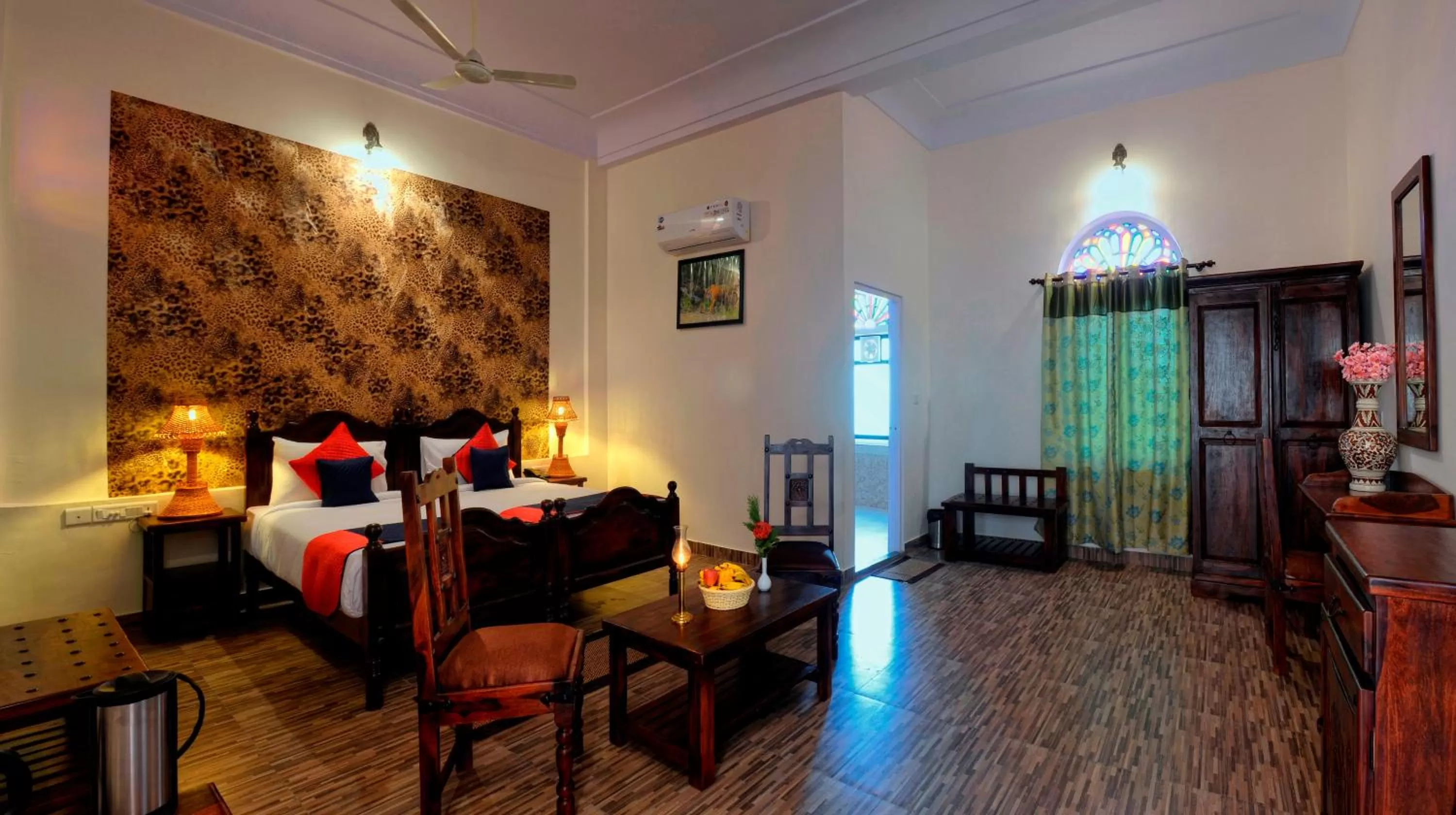 Property building, Bed in Ranthambhore Heritage Haveli