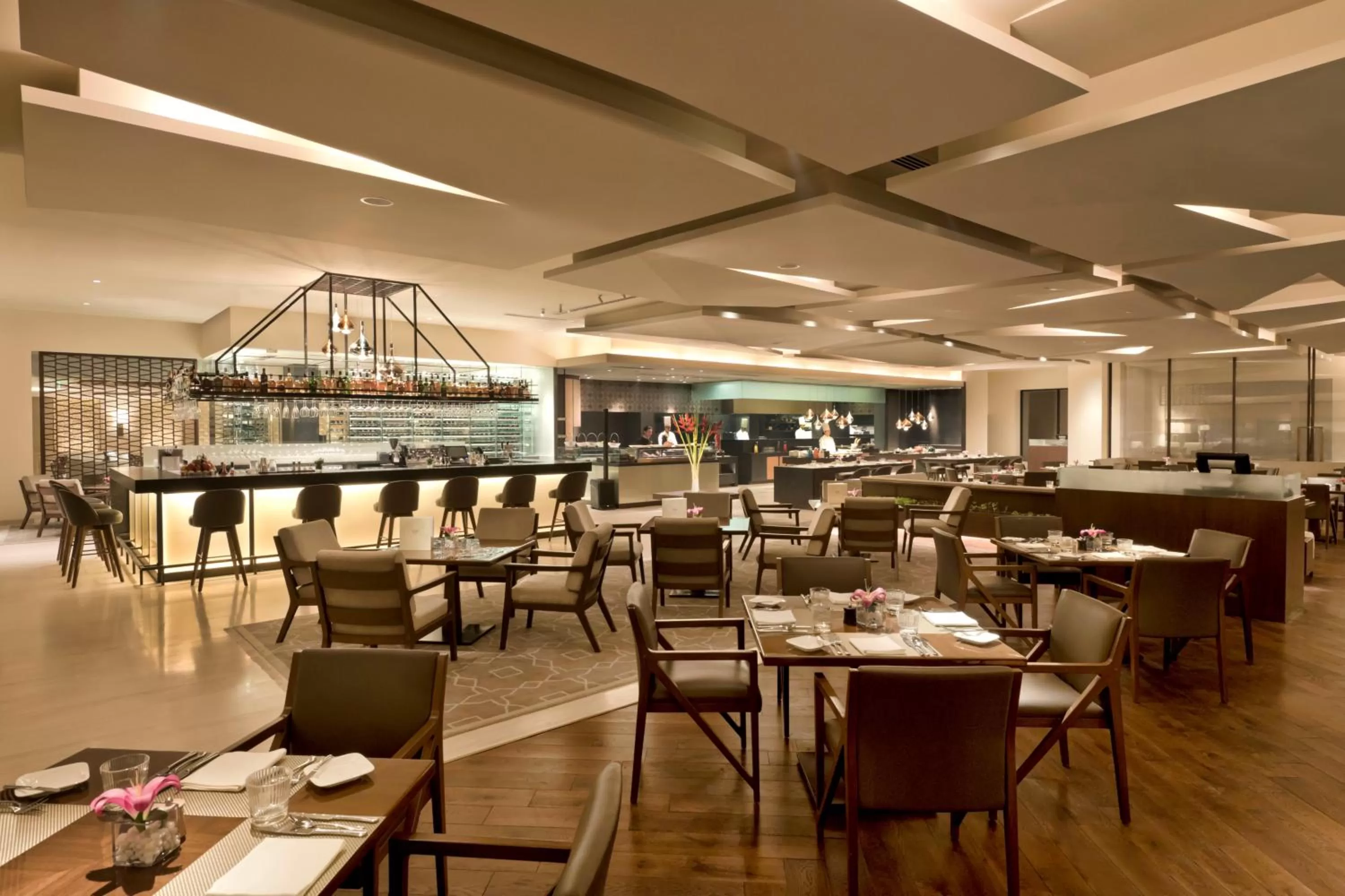 Restaurant/places to eat in The Oberoi New Delhi
