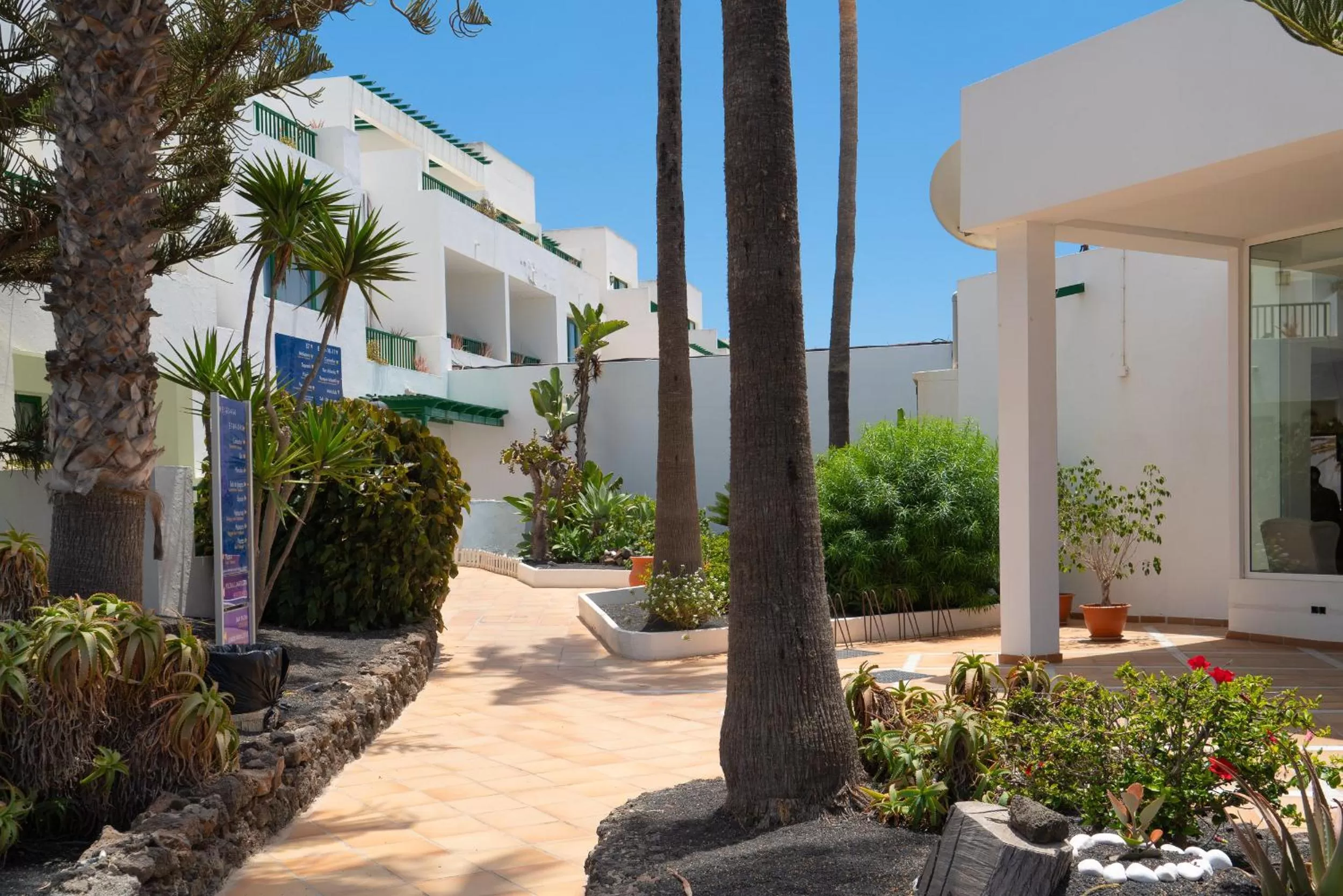 Property building in Apartamentos Galeon Playa