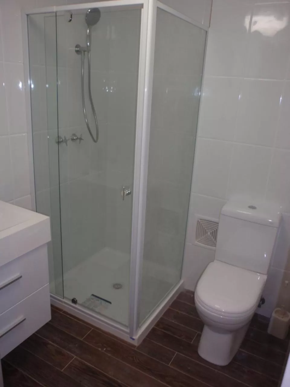 Bathroom in Cedarwood Apartments