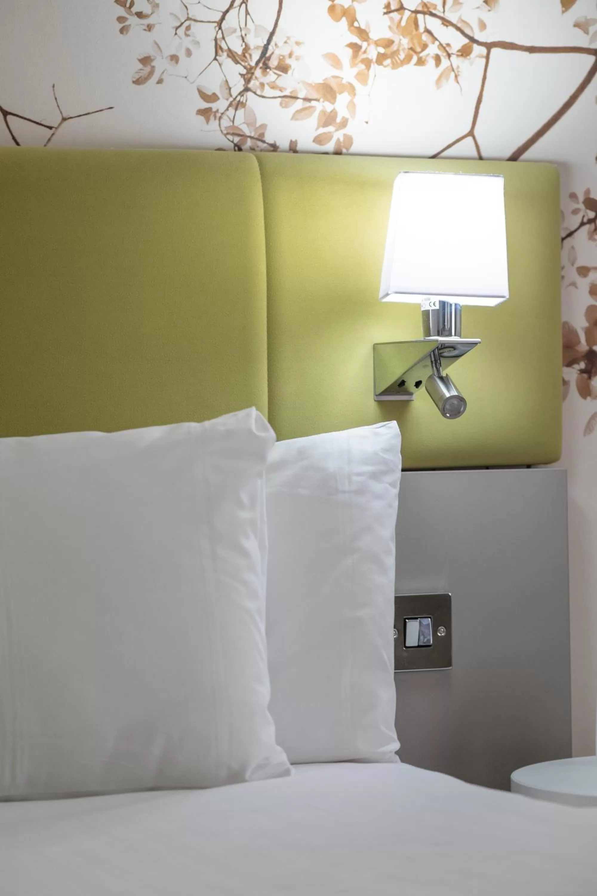 Property building, Bed in Holiday Inn Corby Kettering A43 by IHG