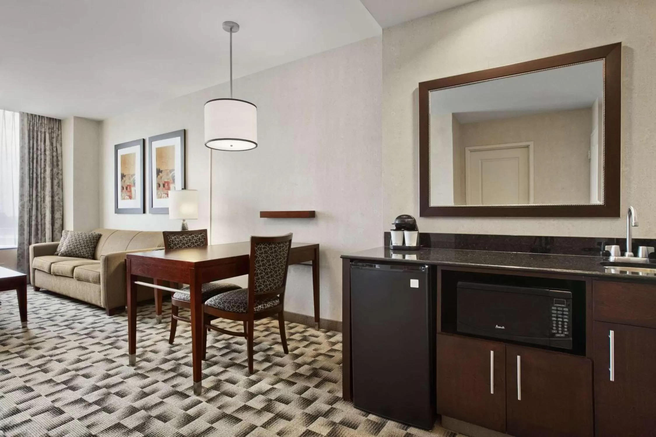 Kitchen or kitchenette in Embassy Suites Buffalo