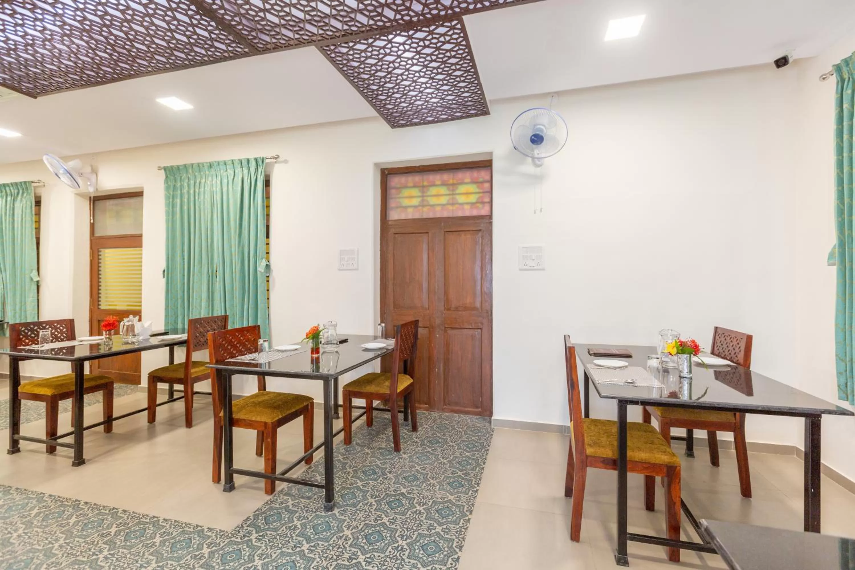 Restaurant/Places to Eat in KSTDC Hotel Mayura Adilshahi Bijapur