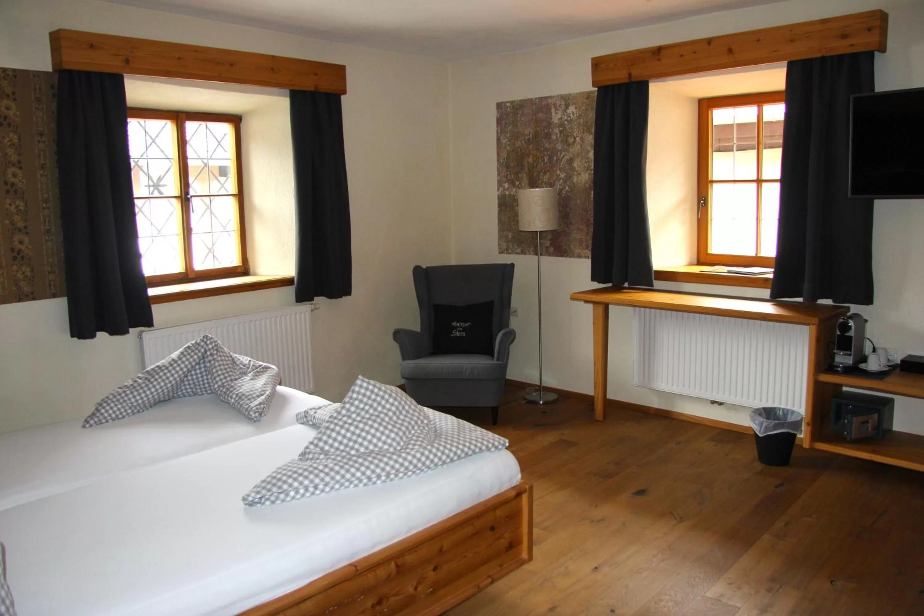 Photo of the whole room, Bed in Gasthof zum Stern