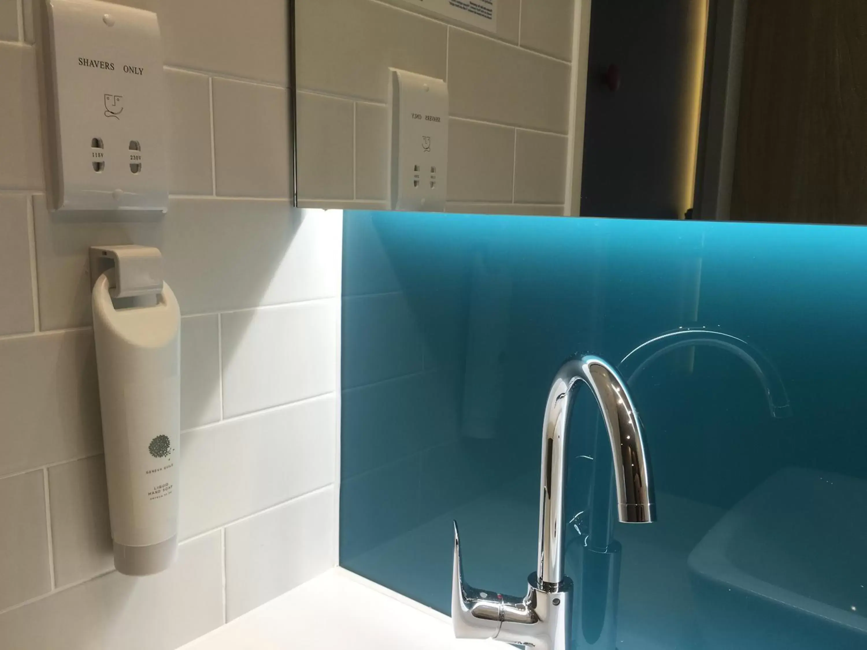 Twin Room in Holiday Inn Express St. Albans - M25, Jct.22 Twin Room in Holiday Inn Express St. Albans - M25, Jct.22