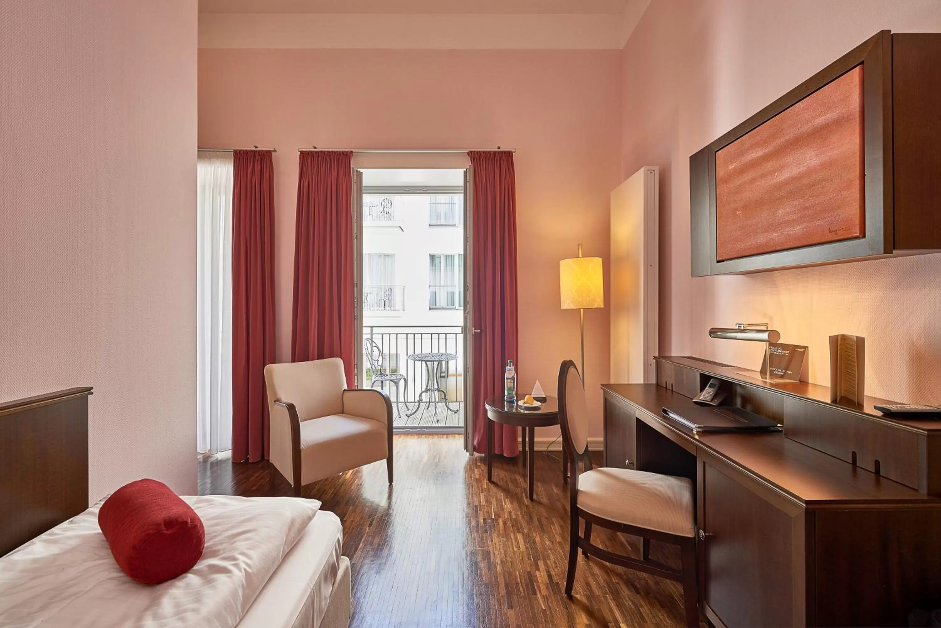 Photo of the whole room, Bed in Hotel Elbresidenz an der Therme