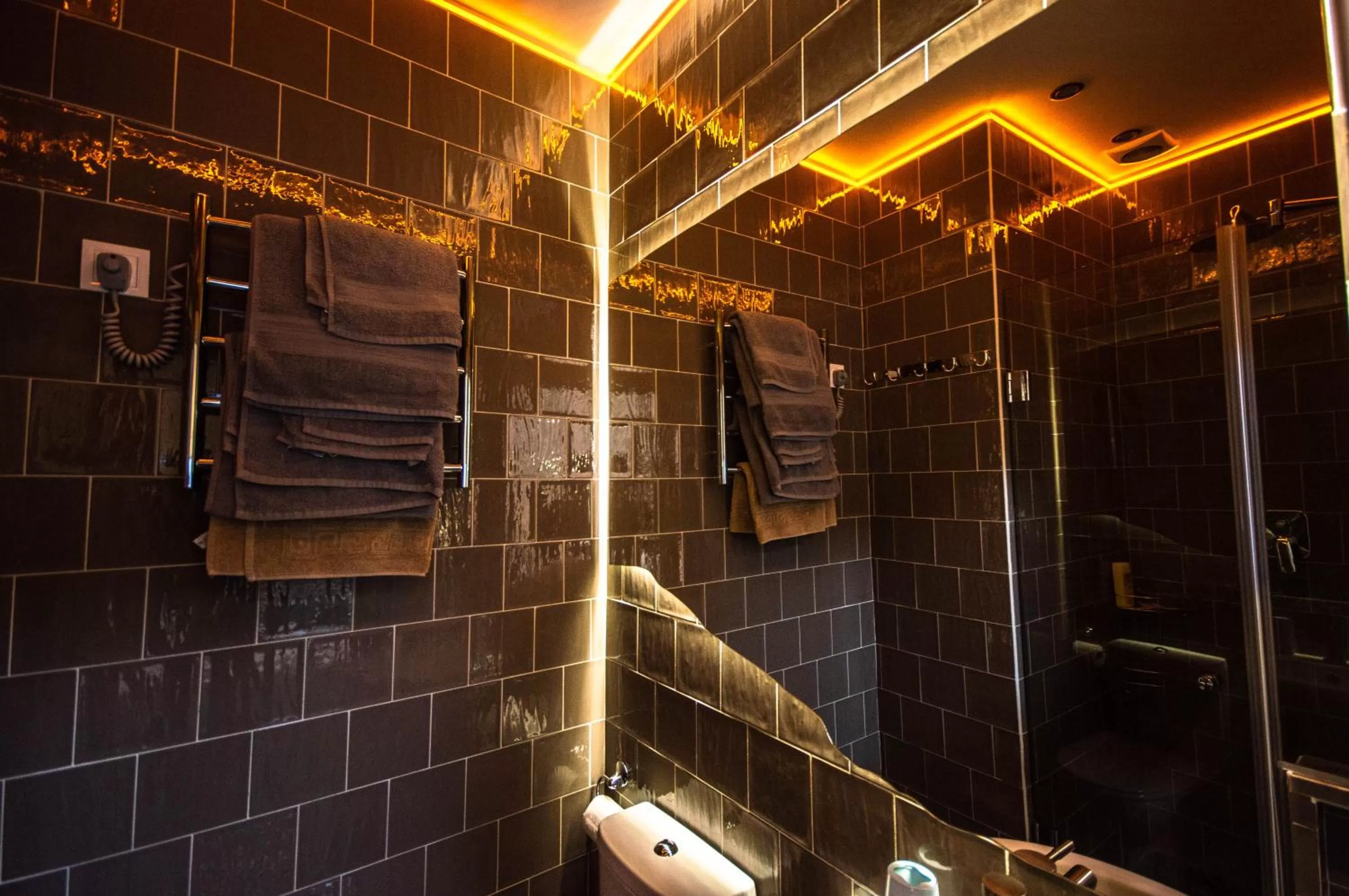 Toilet, Bathroom in Kyiv Panorama Apartments near Gulliver