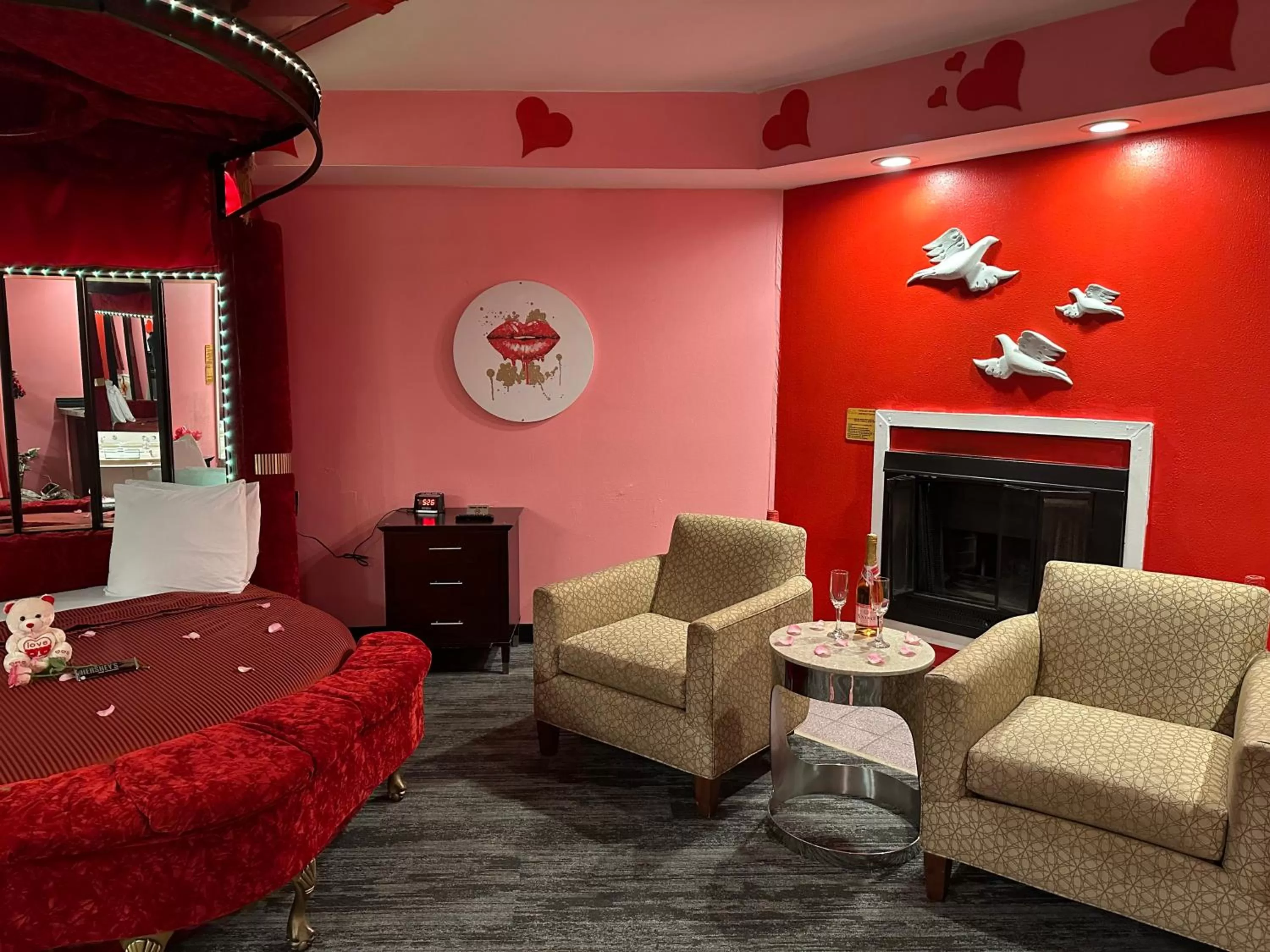 Seating area in Inn of the Dove Harrisburg-Hershey Romantic Suites