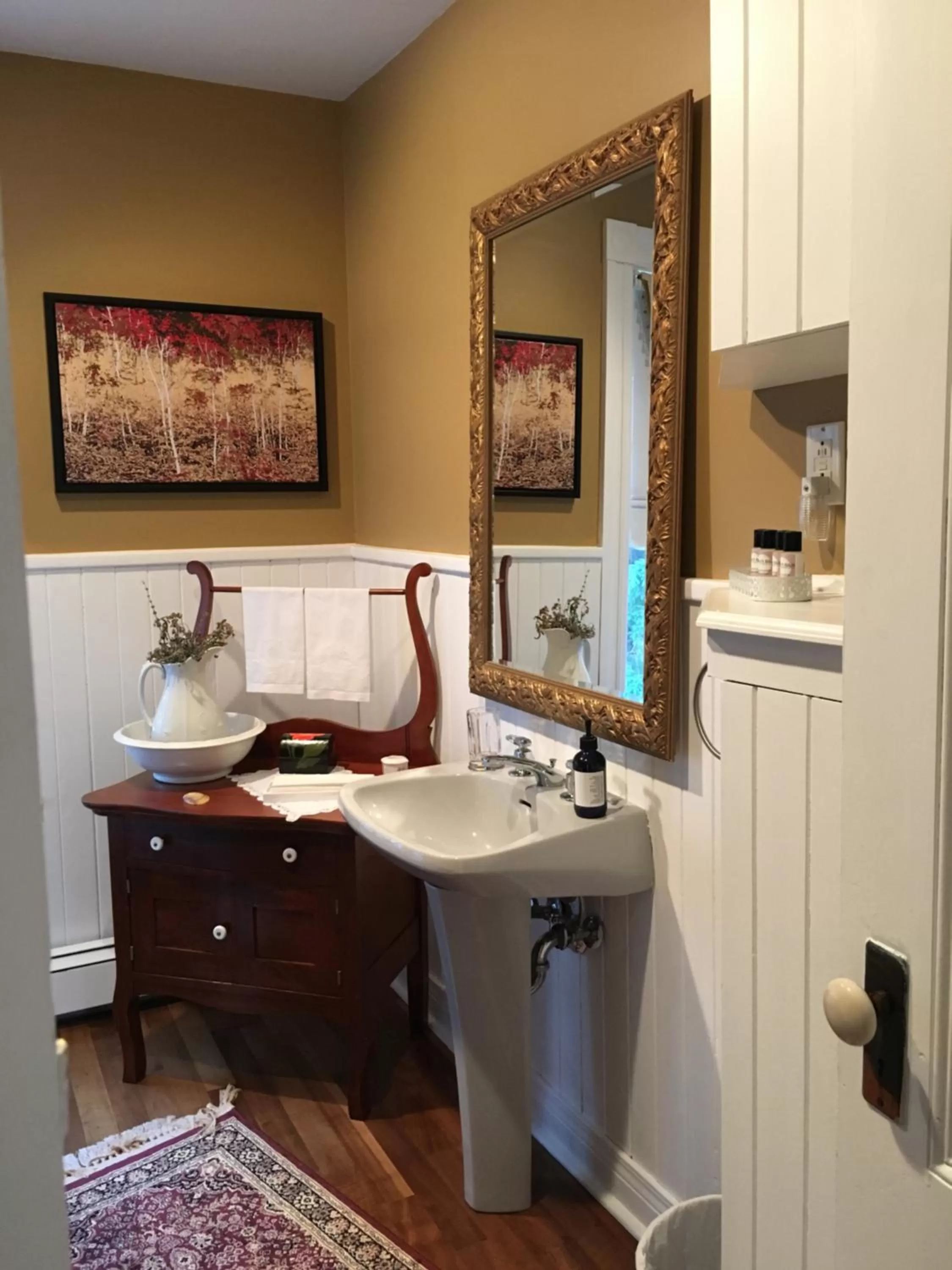 Bathroom in Toba's Bed & Breakfast