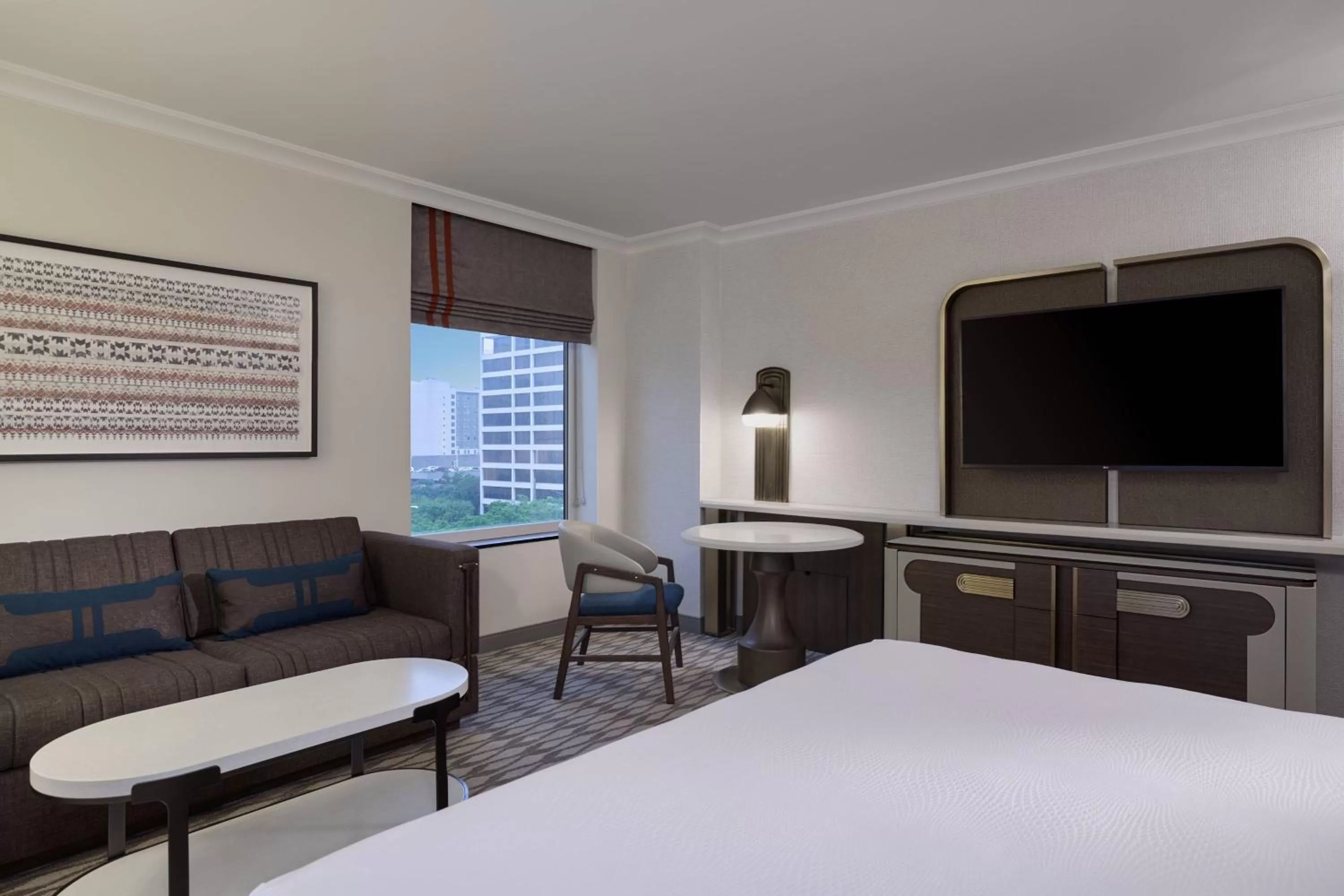 Photo of the whole room, Bed in JW Marriott Houston by the Galleria