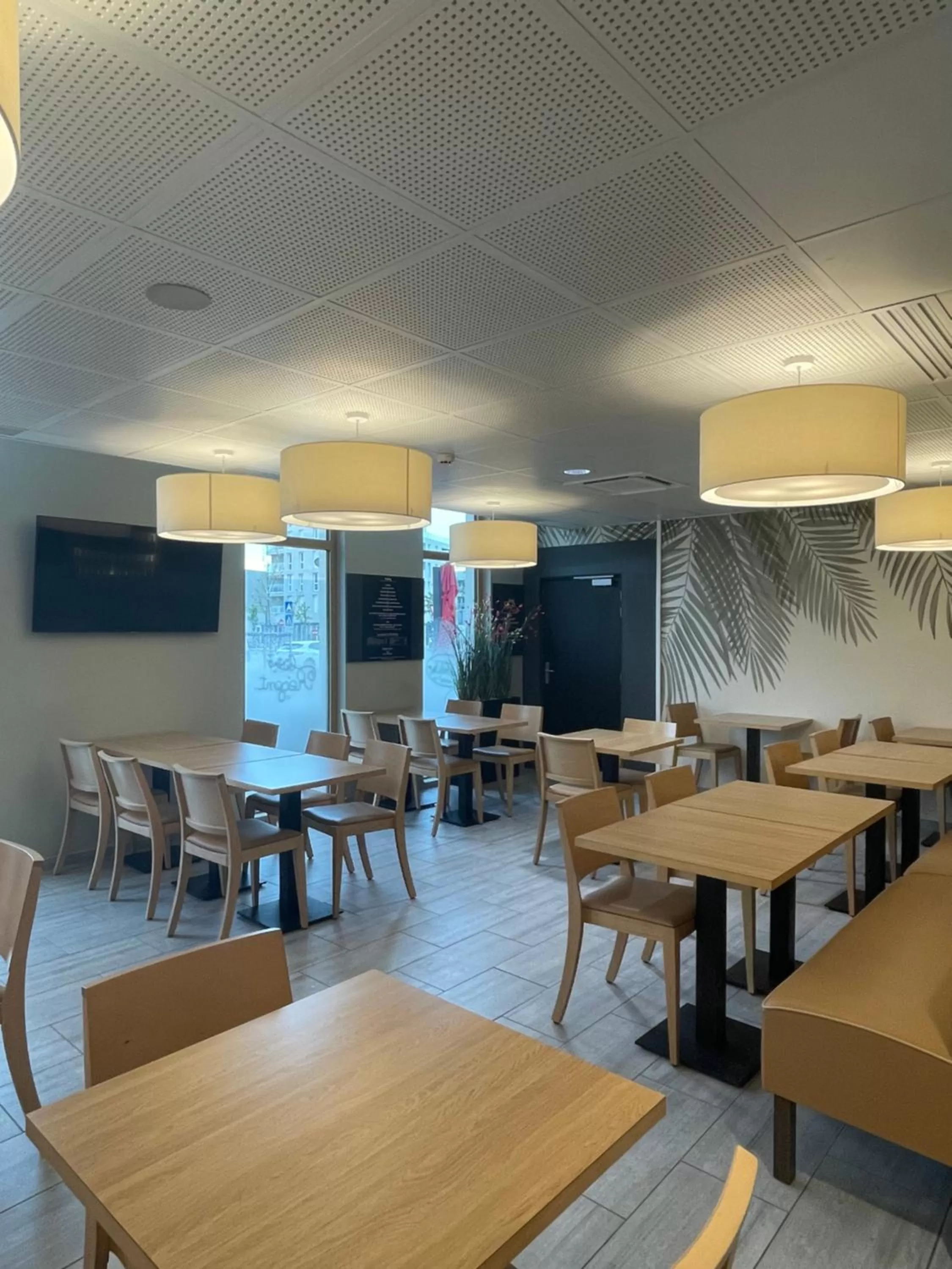 Breakfast in Hôtel Amiens Sud