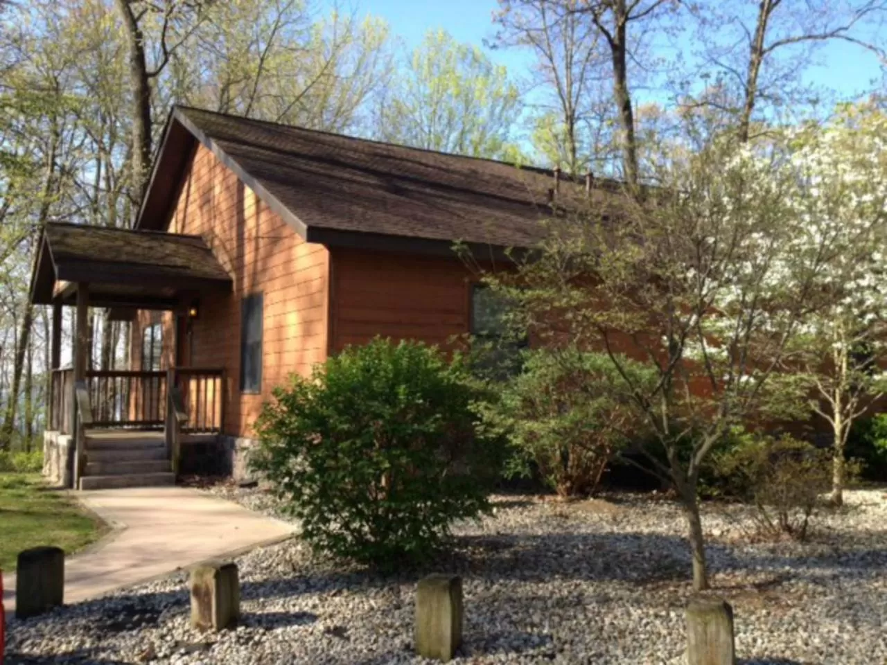 Cabin Suite with Lake View in Potawatomi Inn & Cabins
