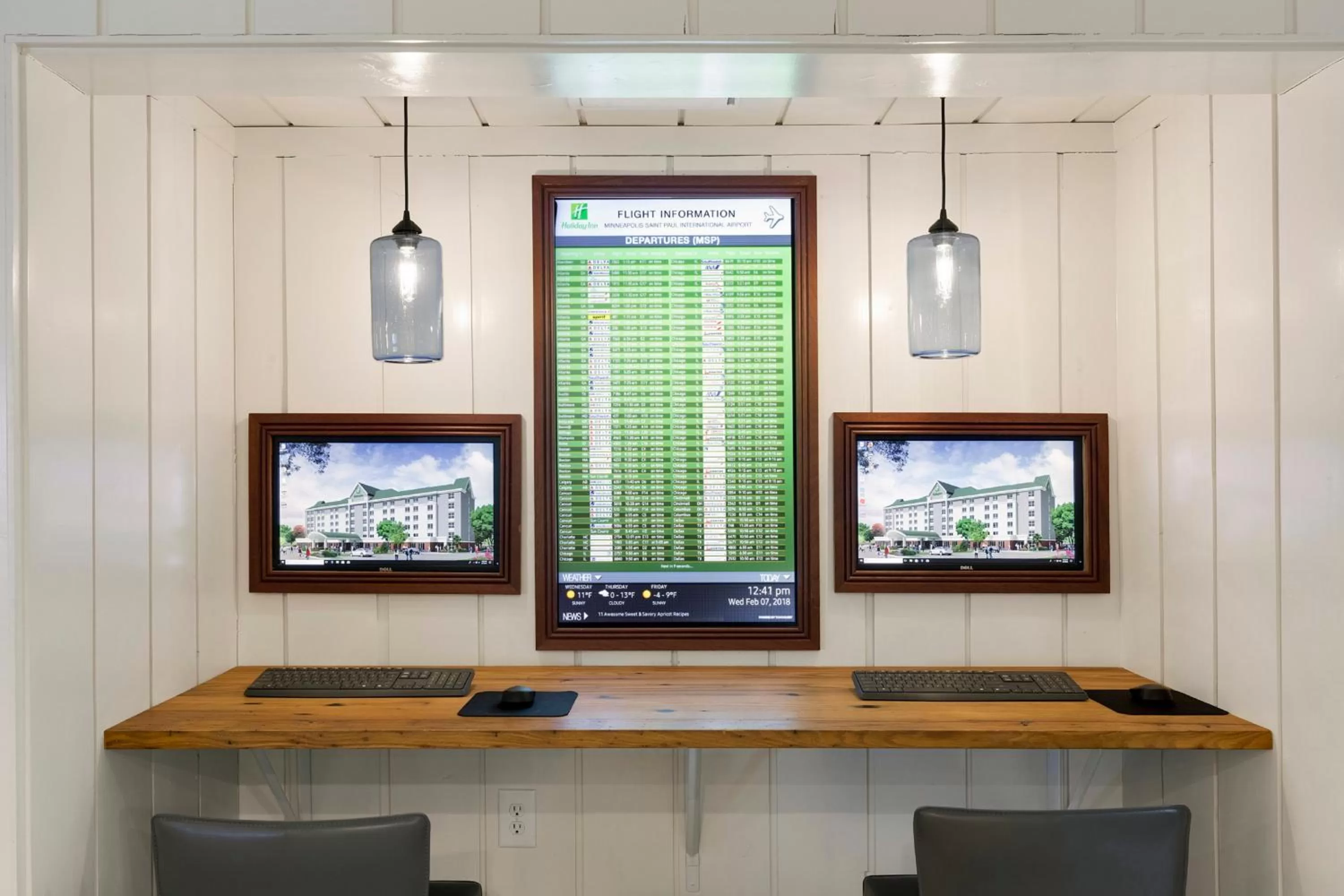 Lobby or reception in Holiday Inn - Bloomington W MSP Airport Area by IHG