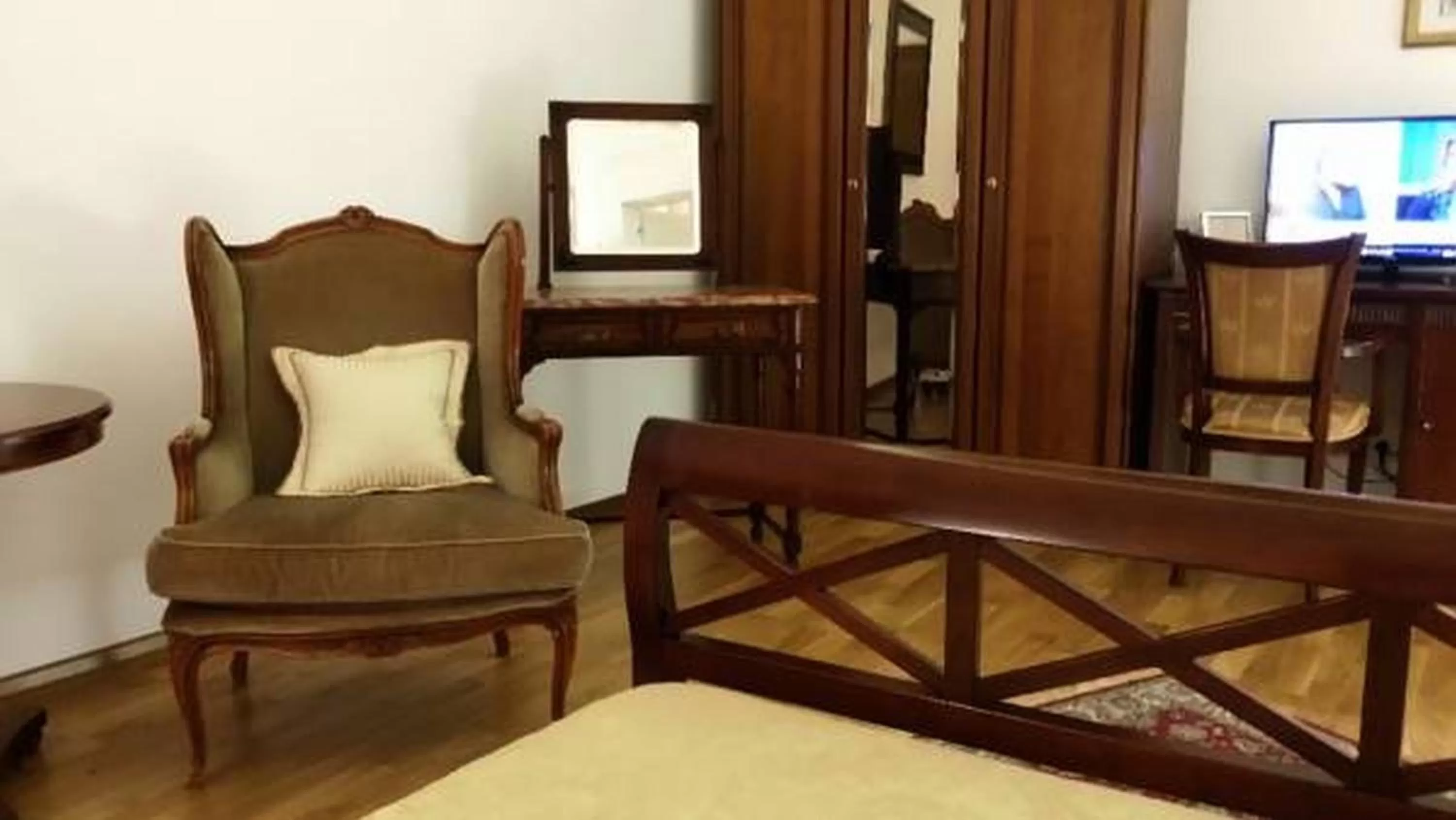 Grand Boutique Hotel