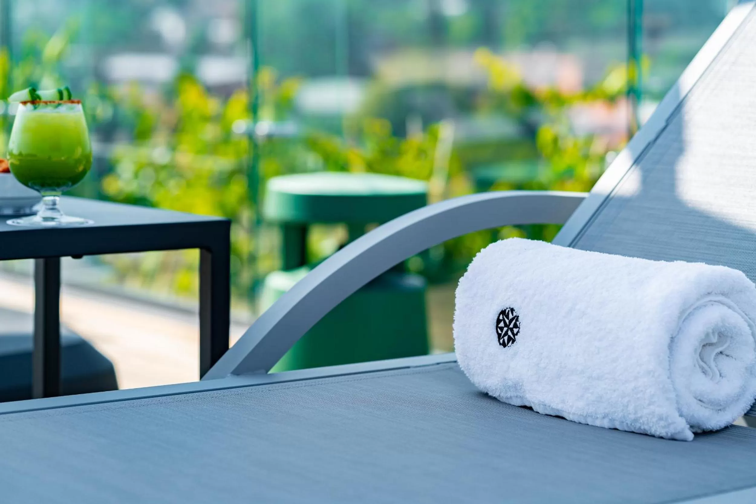 Swimming pool in Galeria Plaza San Jeronimo