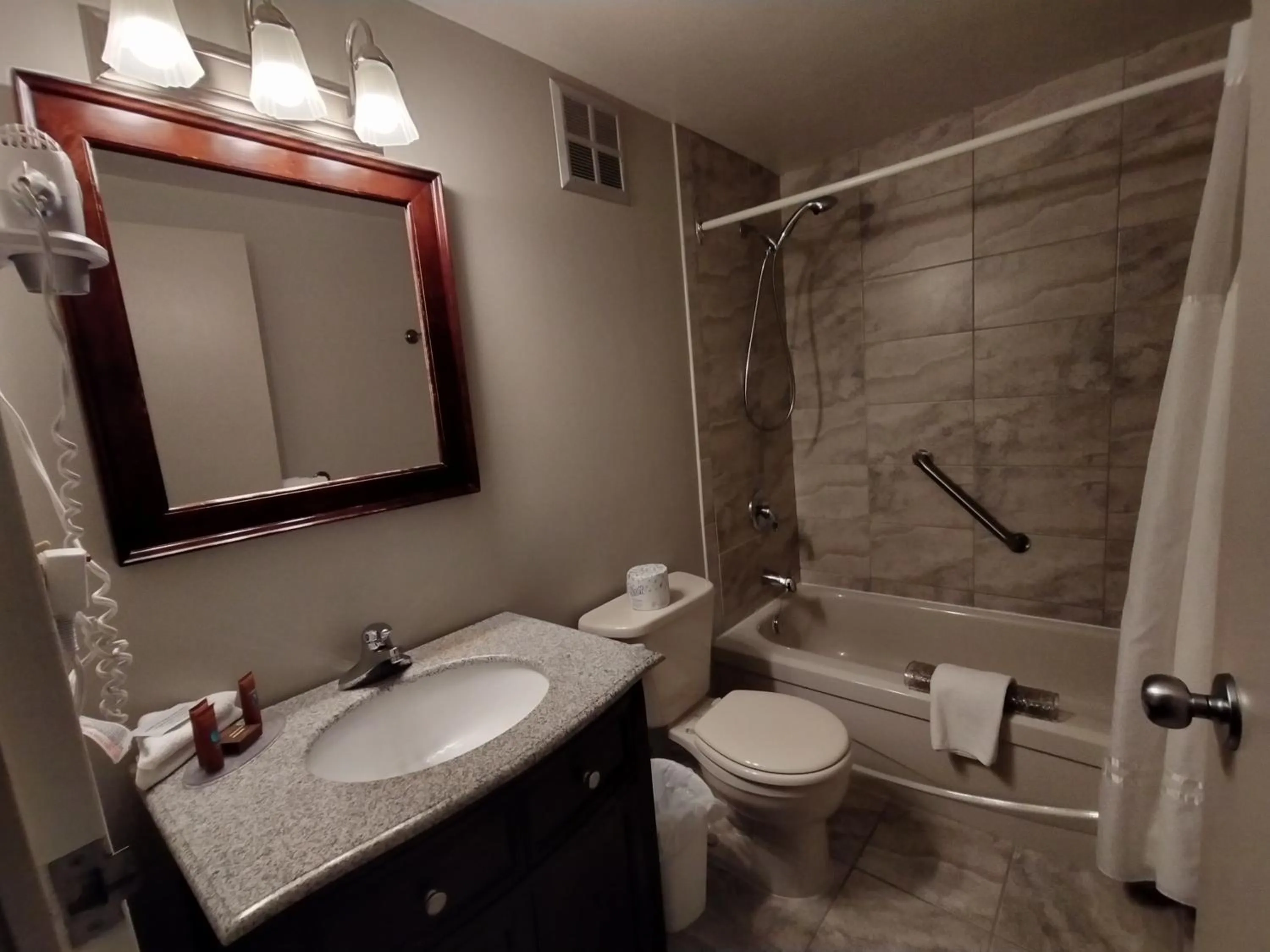 Shower in Royal Harbour Resort