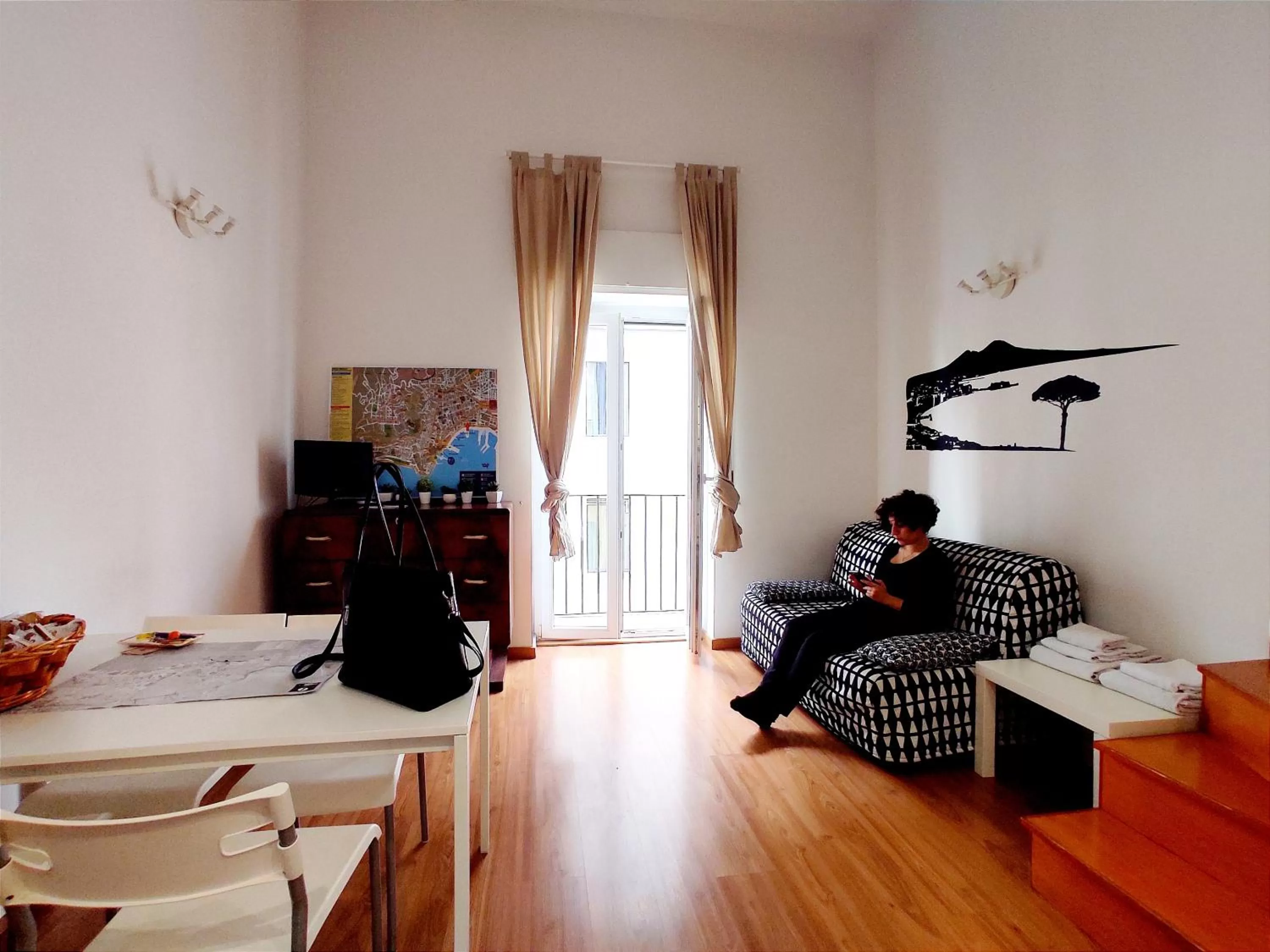 Photo of the whole room in Ale & Tizy House