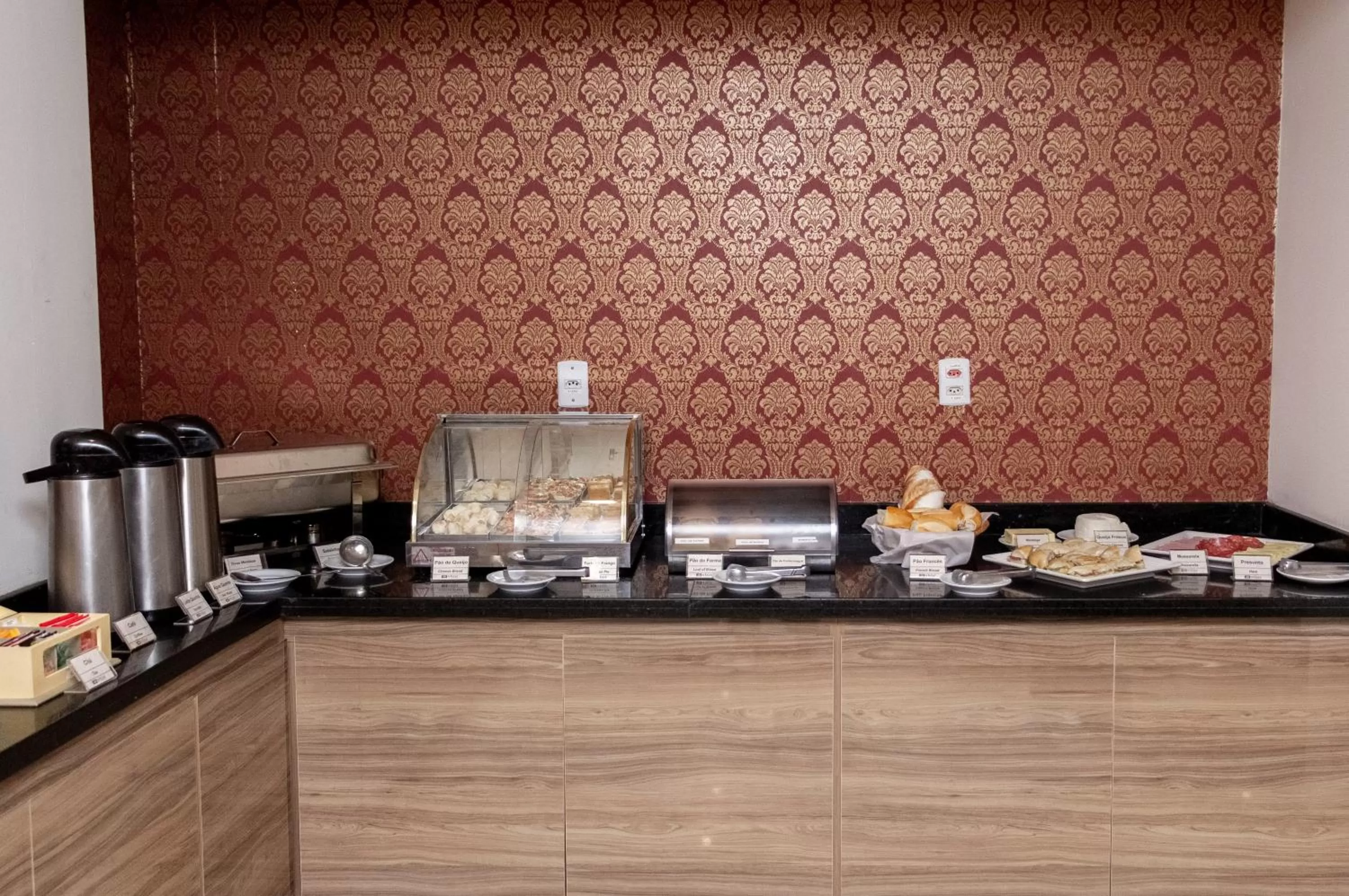 Continental breakfast in Astor Hotel