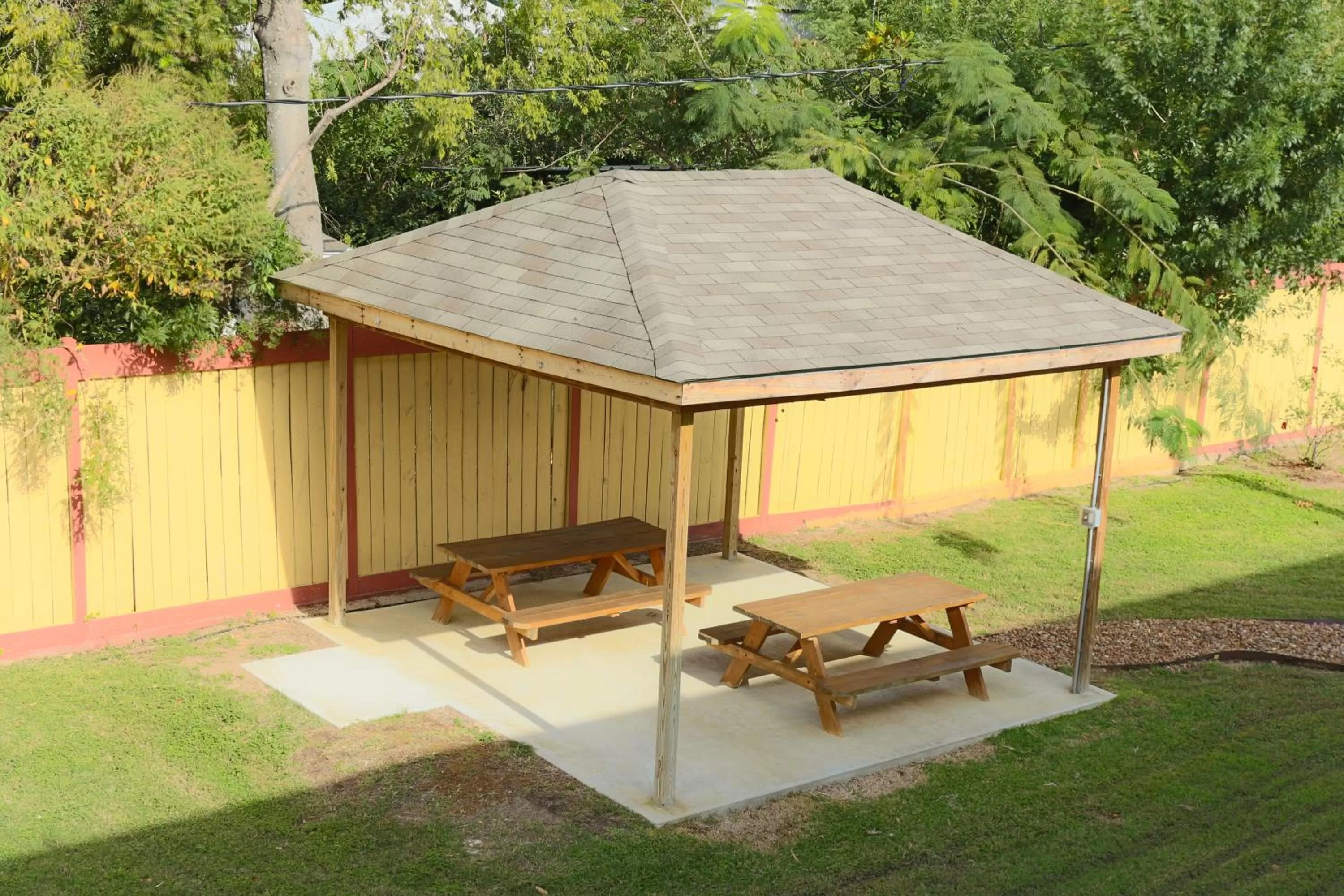 Patio in The Symphony Inn & Suites