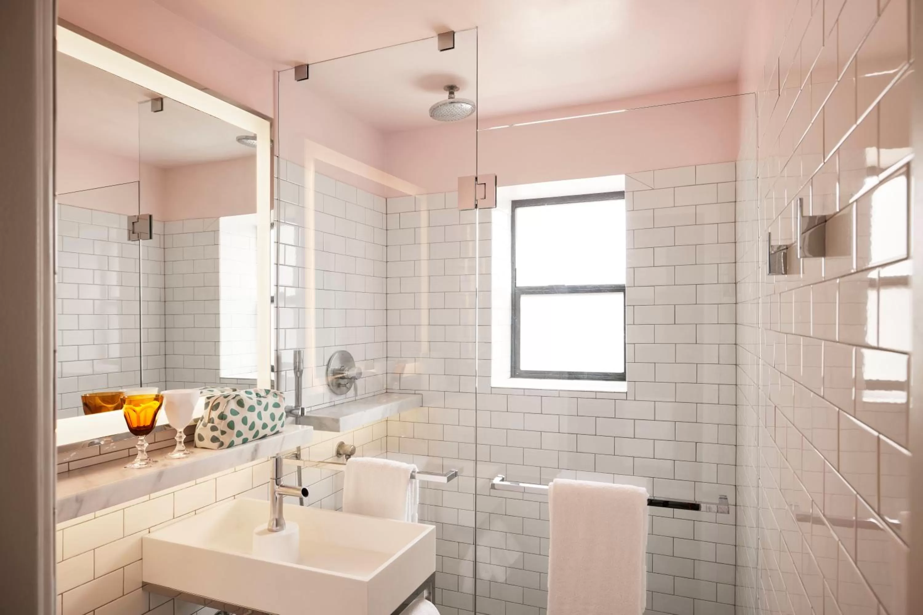 Bathroom in Mama Shelter Los Angeles