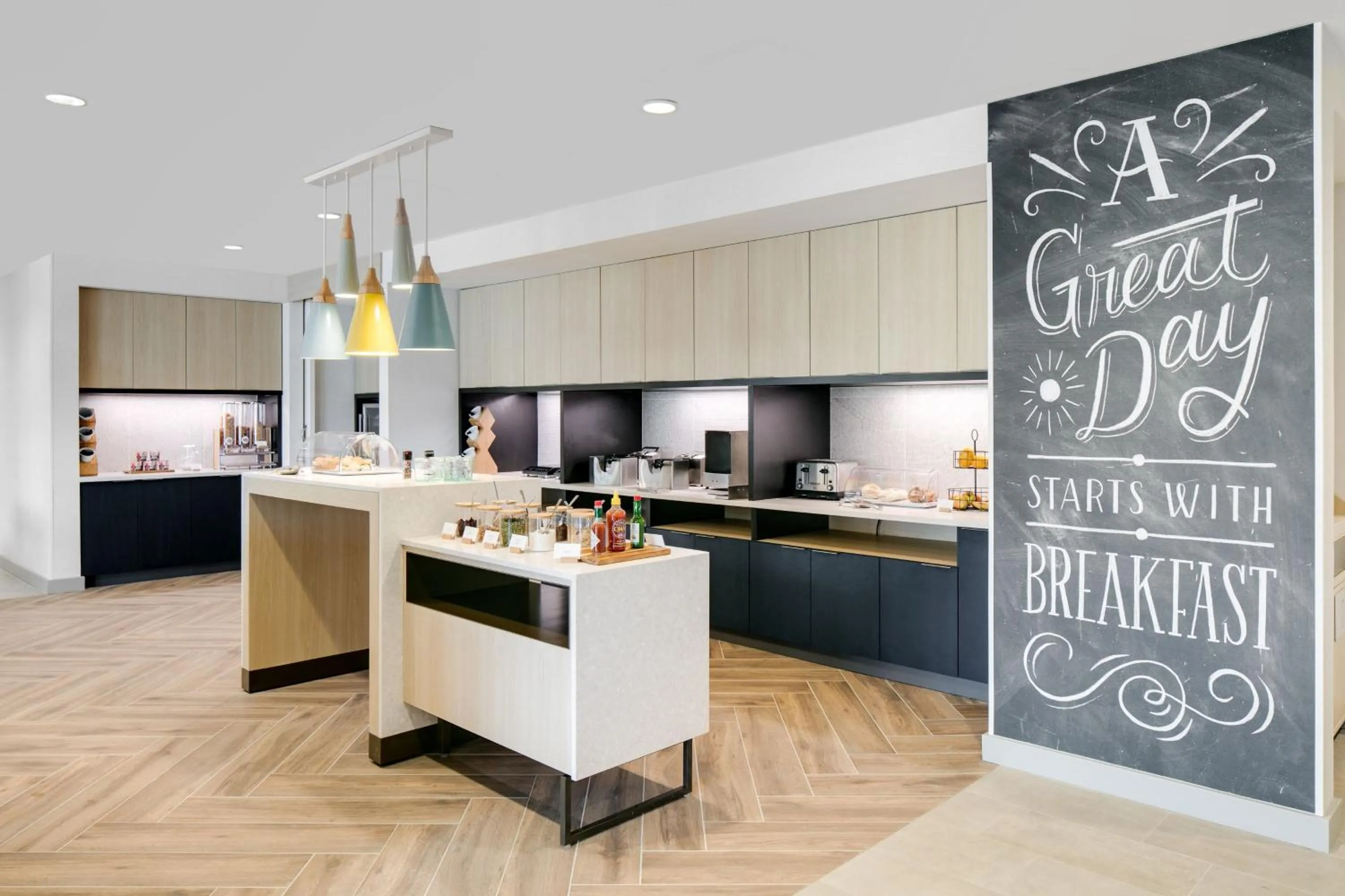 Breakfast in TownePlace Suites by Marriott Oconomowoc