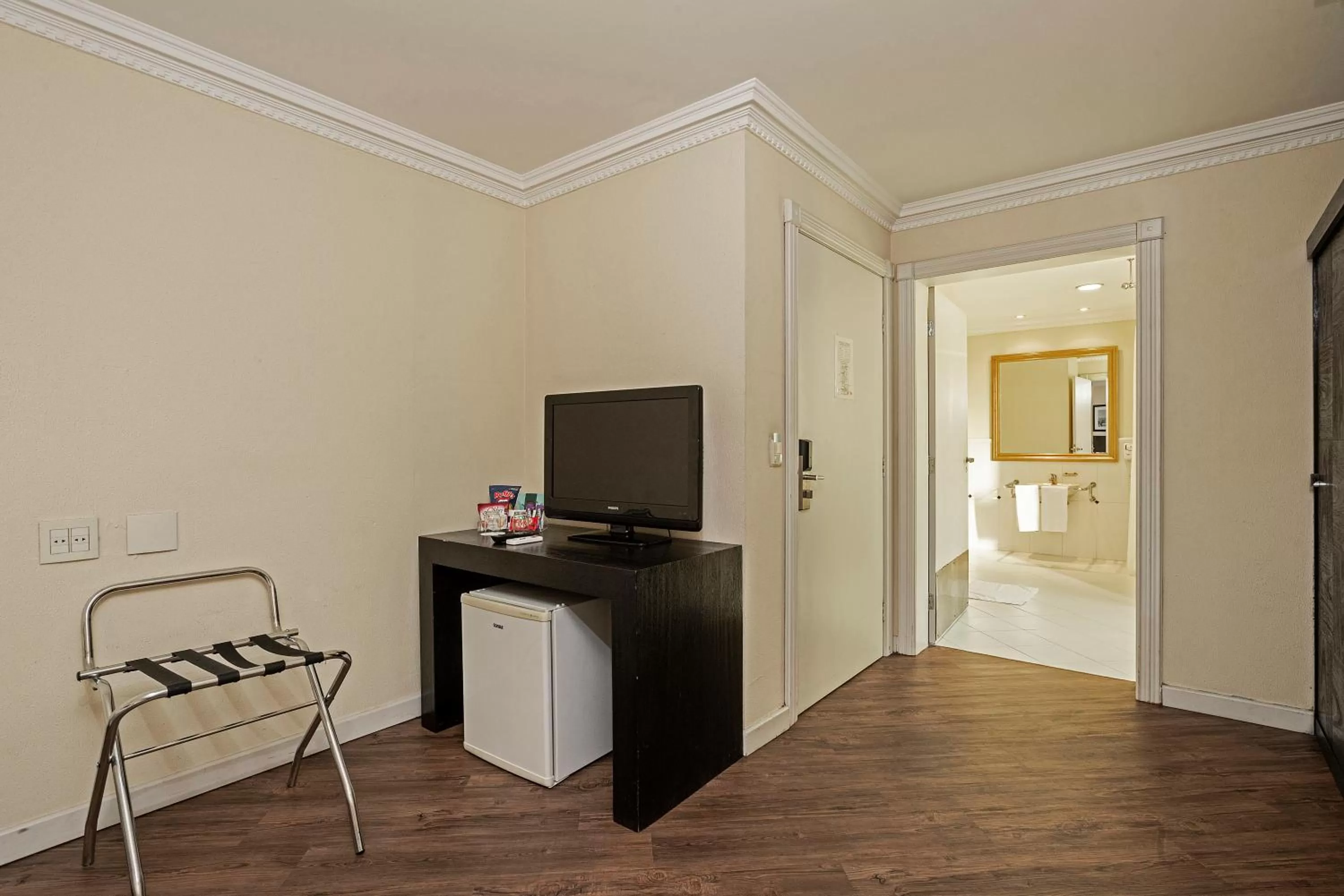 TV and multimedia in Rockefeller by Slaviero Hotéis