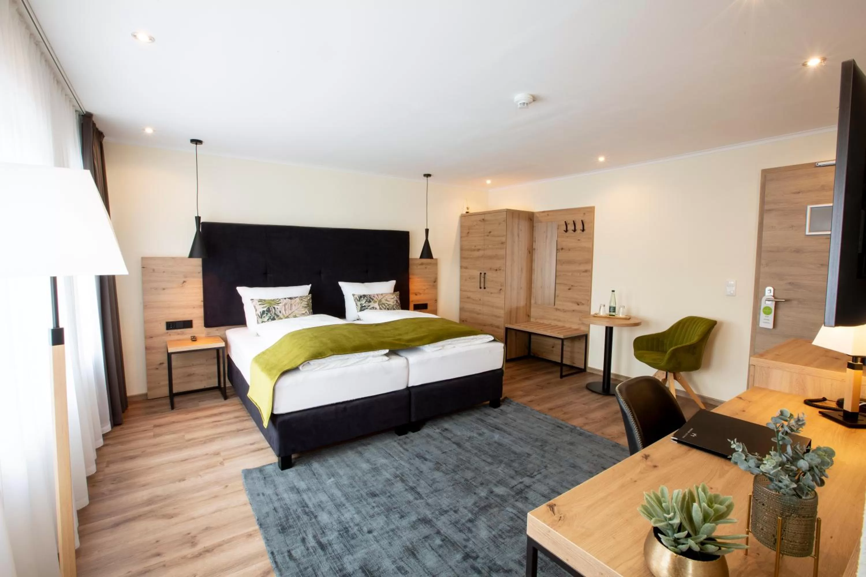 Photo of the whole room, Bed in Stadthotel Lichtenfels