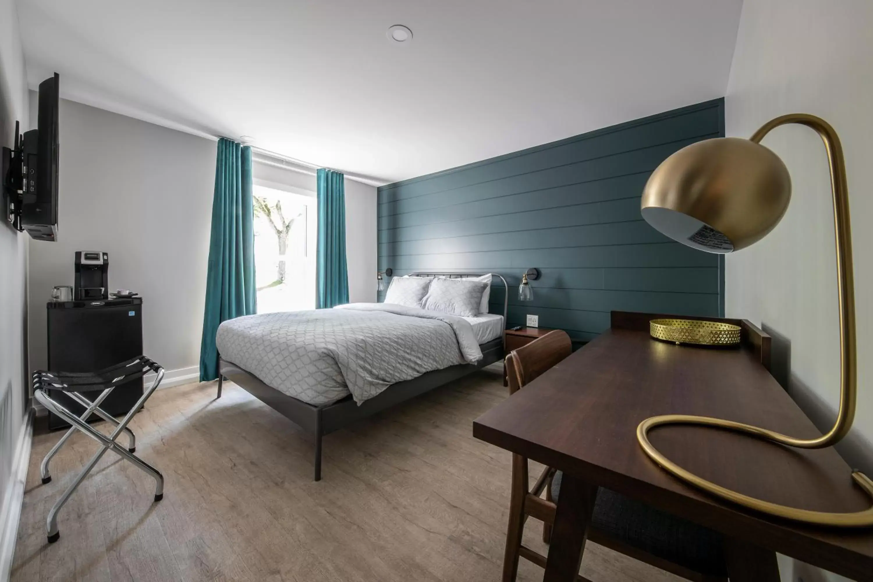 Queen Room in Square Victoria Maison Hôtelière Queen Room in Square Victoria Maison Hôtelière