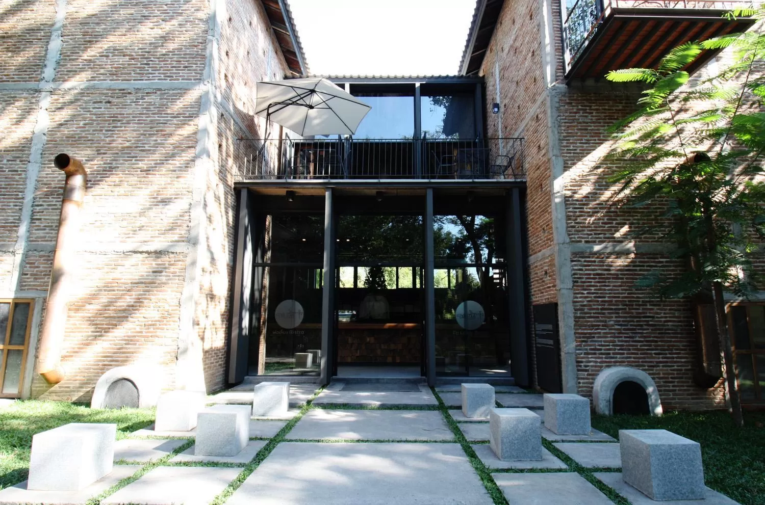 Restaurant/places to eat in Kaomai Lanna Resort