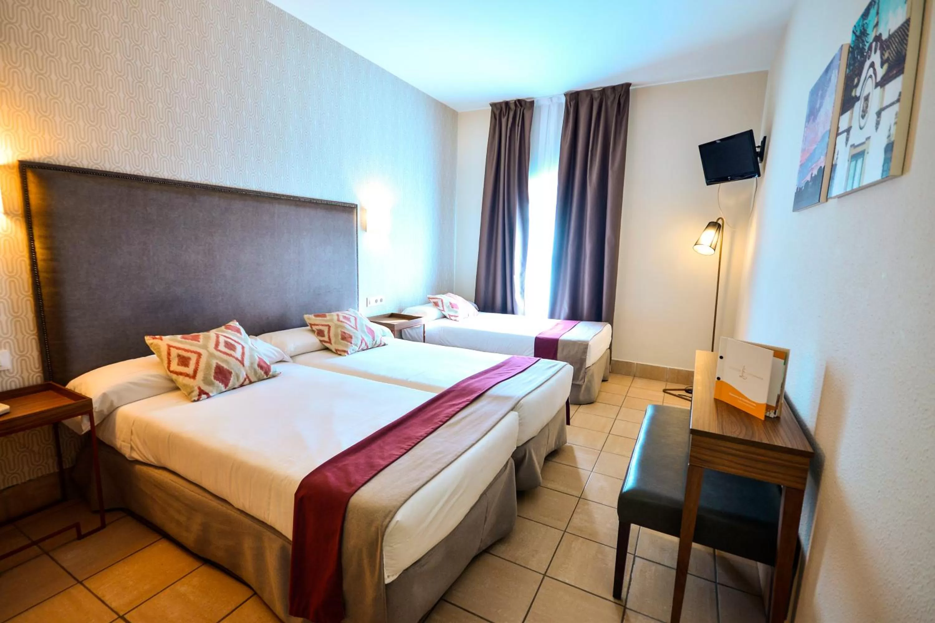 Bed in Hotel Oromana